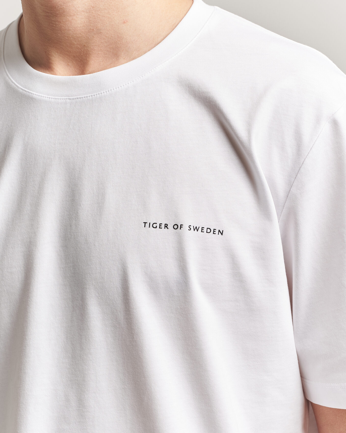 Herr | T-Shirts | Tiger of Sweden | Pro Cotton Logo T-Shirt Pure White