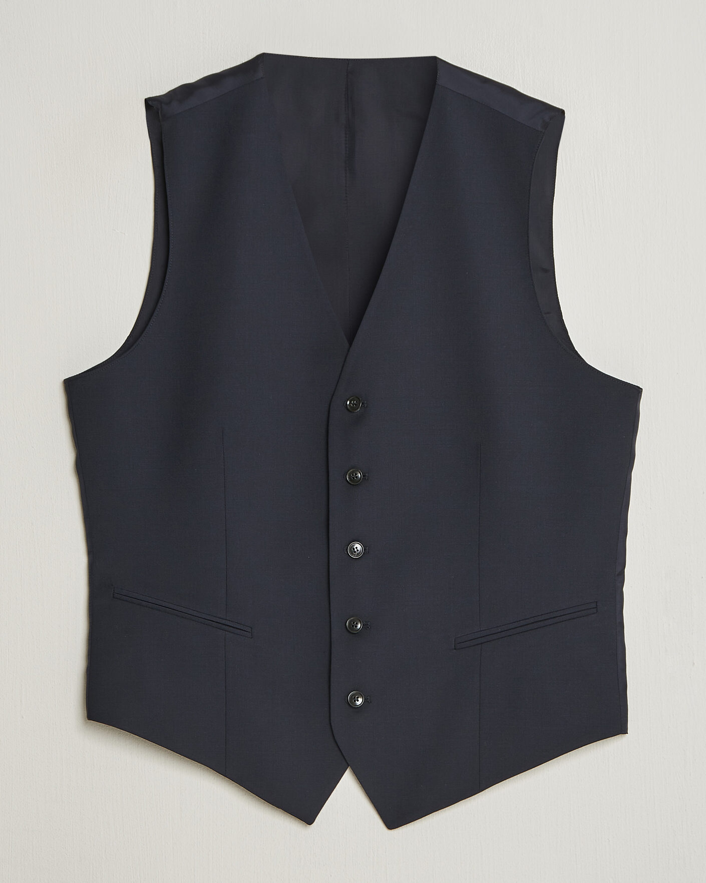 Herr | Västar | Tiger of Sweden | Winston Wool Travel Waistcoat Dark Ink
