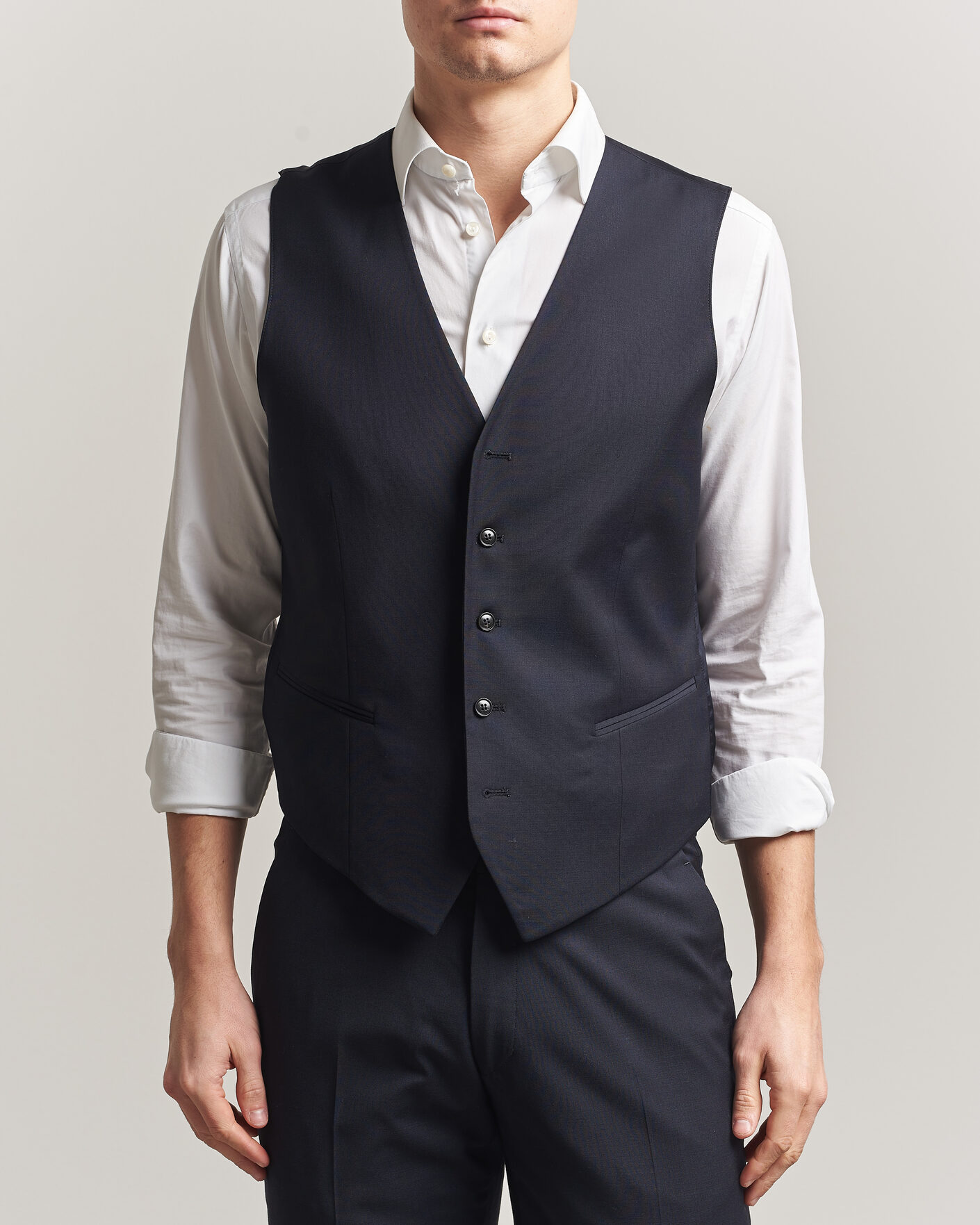 Herr | Västar | Tiger of Sweden | Winston Wool Travel Waistcoat Dark Ink