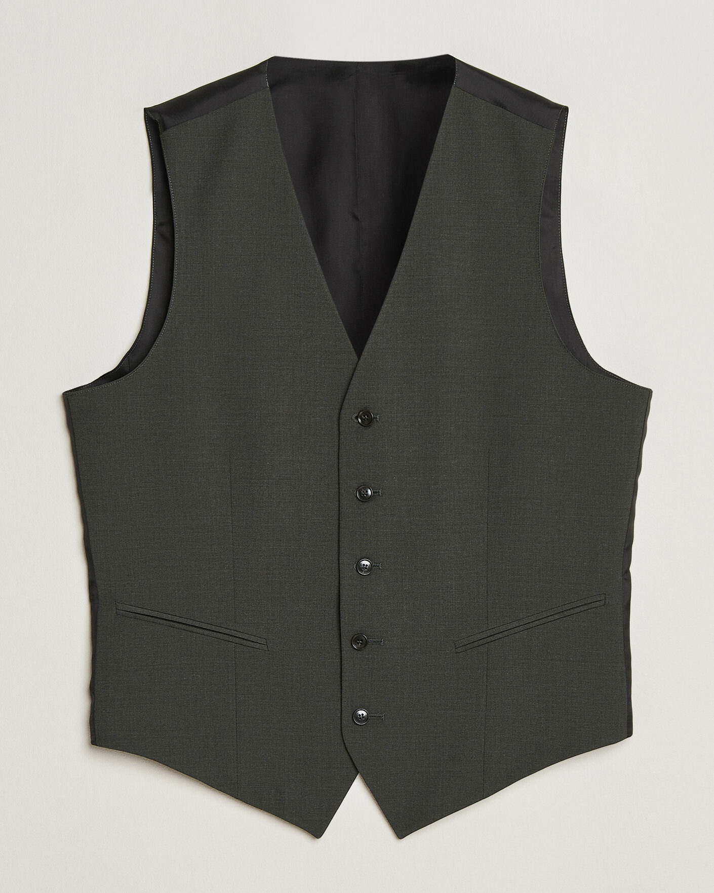 Herr | Kavajer | Tiger of Sweden | Wayde Wool Travel Waistcoat Olive Extreme