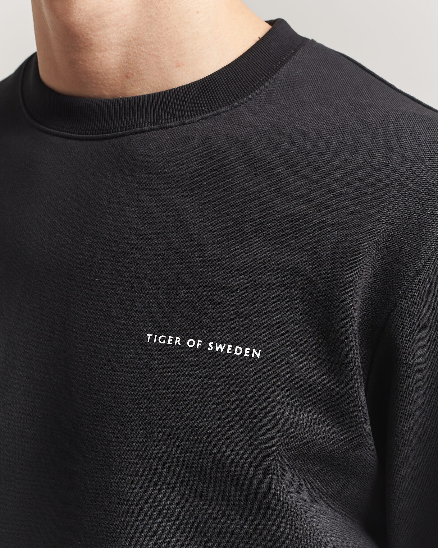 Herr | Tröjor | Tiger of Sweden | Emerson Crew Neck Sweatshirt Black