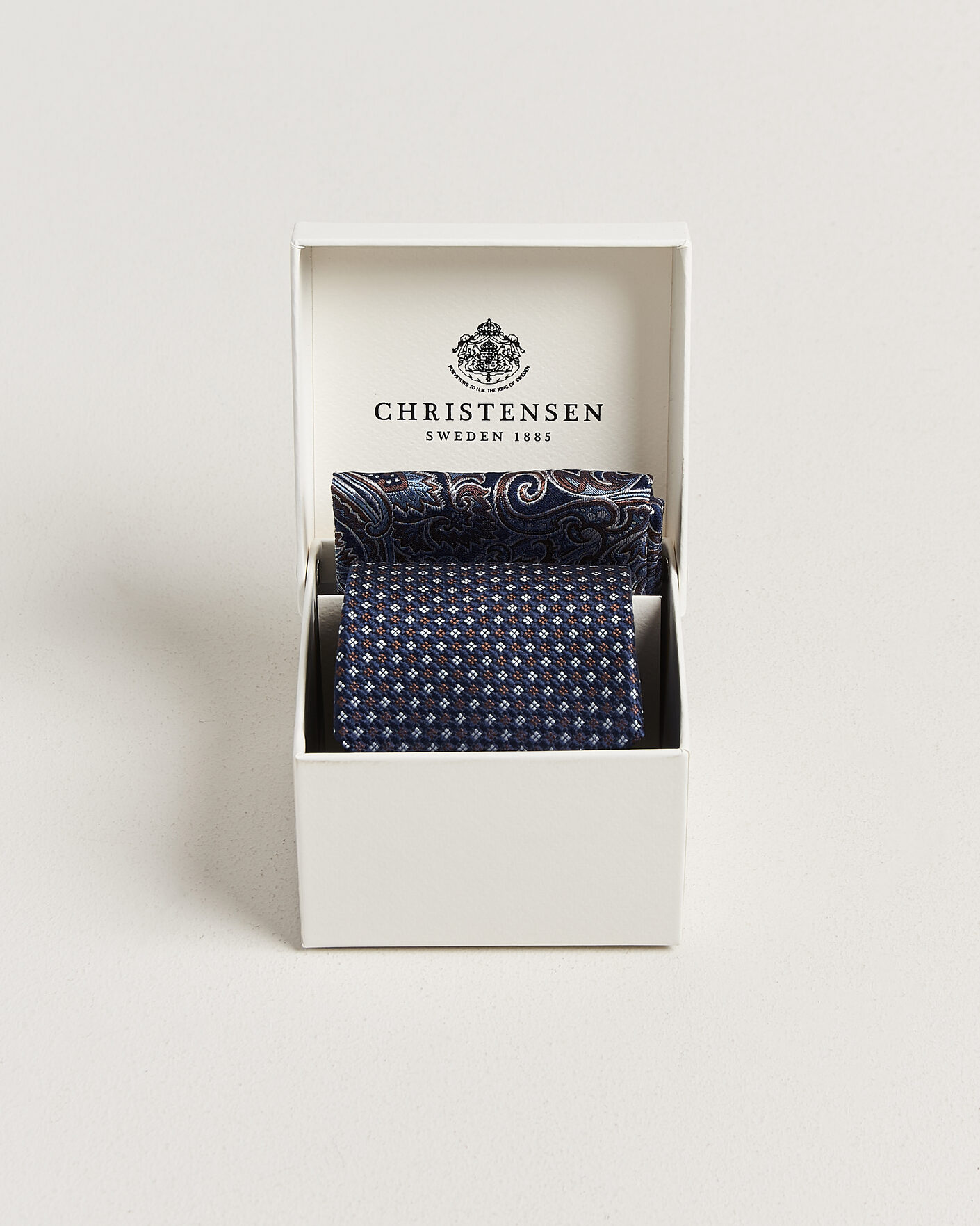 Herr | Slipsar | Amanda Christensen | Box Set Printed Silk 8cm Tie With Pocket Square Navy/Brown