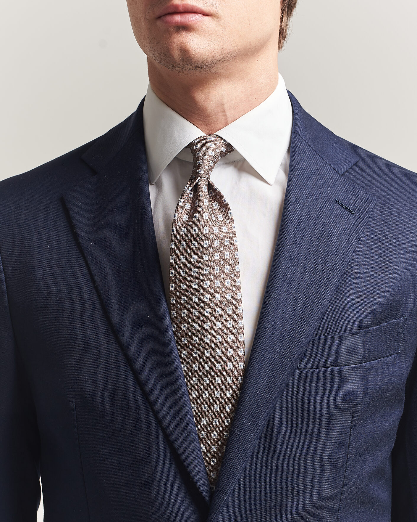 Herr | Slipsar | Amanda Christensen | Silk Oxford 8cm Flower Tie Brown