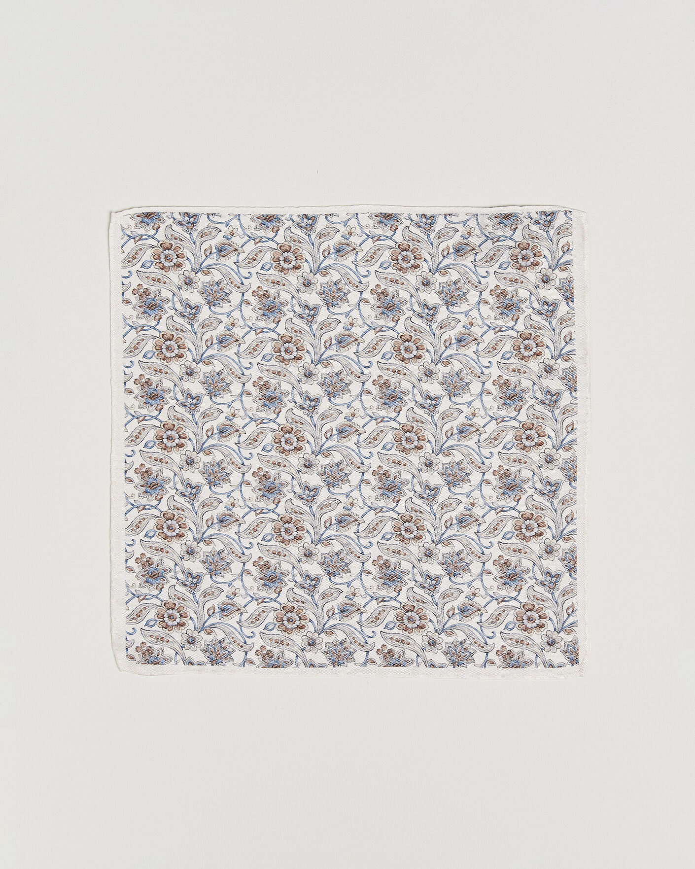 Herr | Näsdukar | Amanda Christensen | Silk Oxford Large Flower Pocket Square Cream