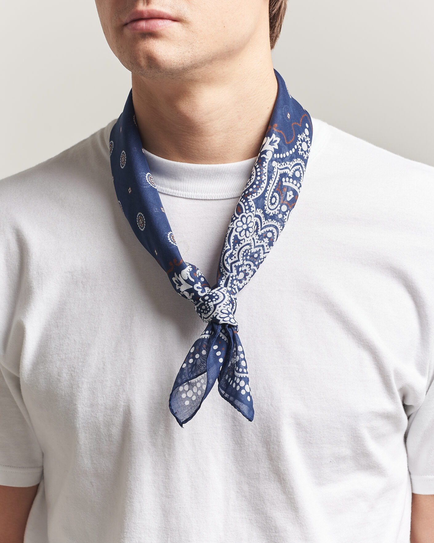 Herr | Scarves | Amanda Christensen | Cotton Voilé Medallion Bandana Navy
