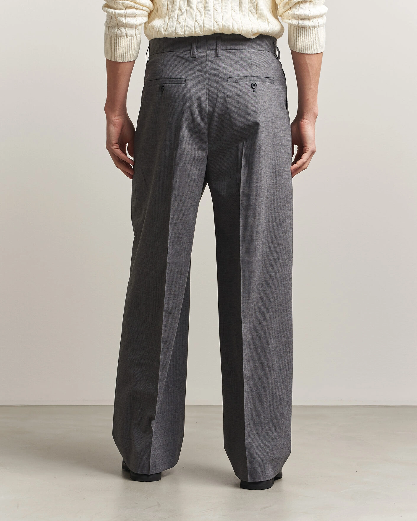Herr | Byxor | Filippa K | Milo Wide Wool Pinstriped Trousers Mid Grey