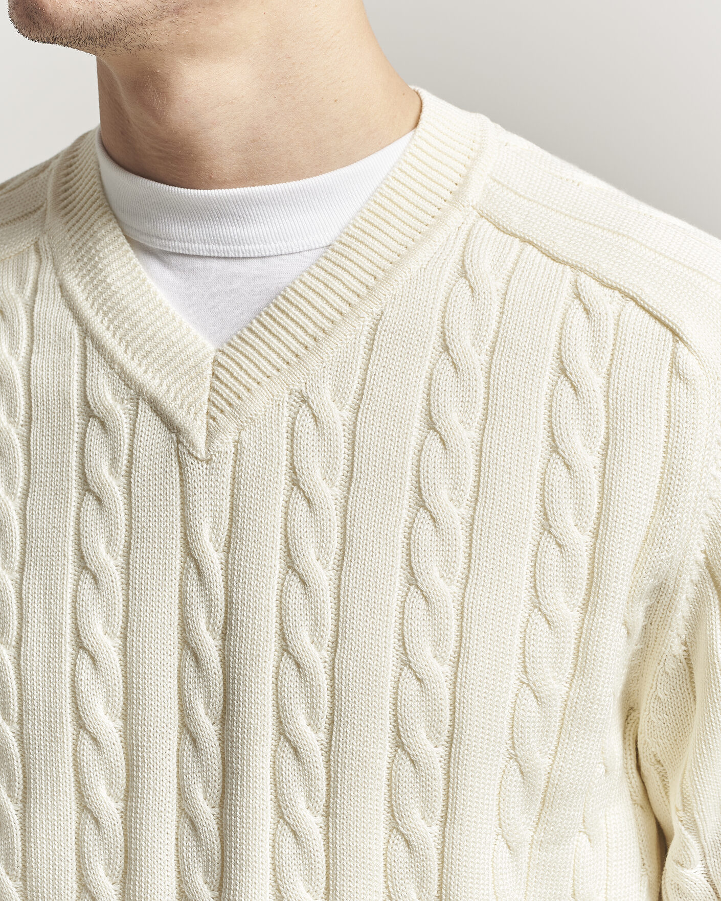 Herr | Tröjor | Filippa K | Cotton Cable V-Neck Sweater Calico White