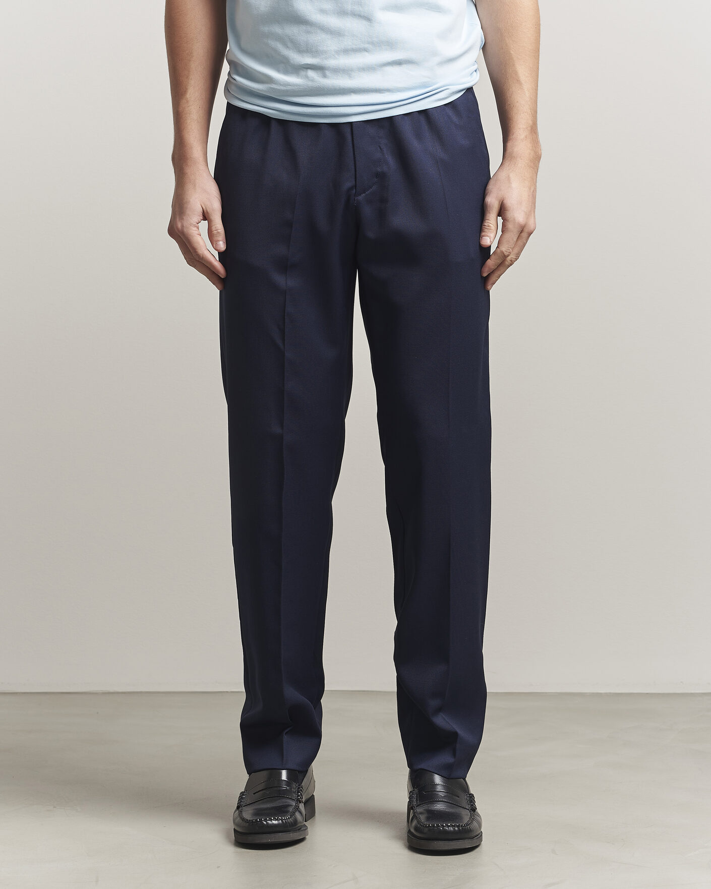 Herr | Byxor | Filippa K | Theo Relaxed Wool Trousers Ink Navy