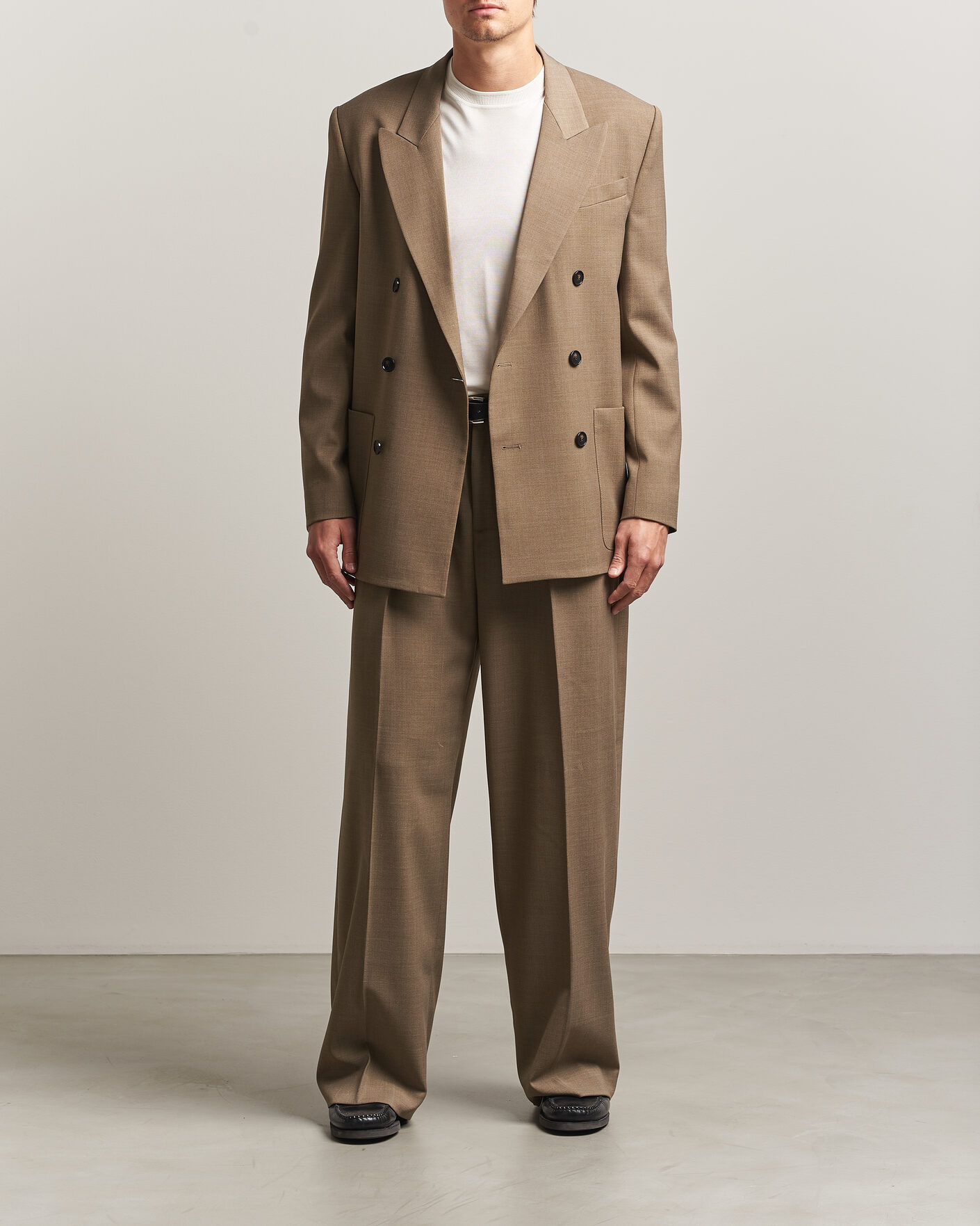 Herr | Byxor | Filippa K | Milo Wide Wool Trousers Light Driftwood