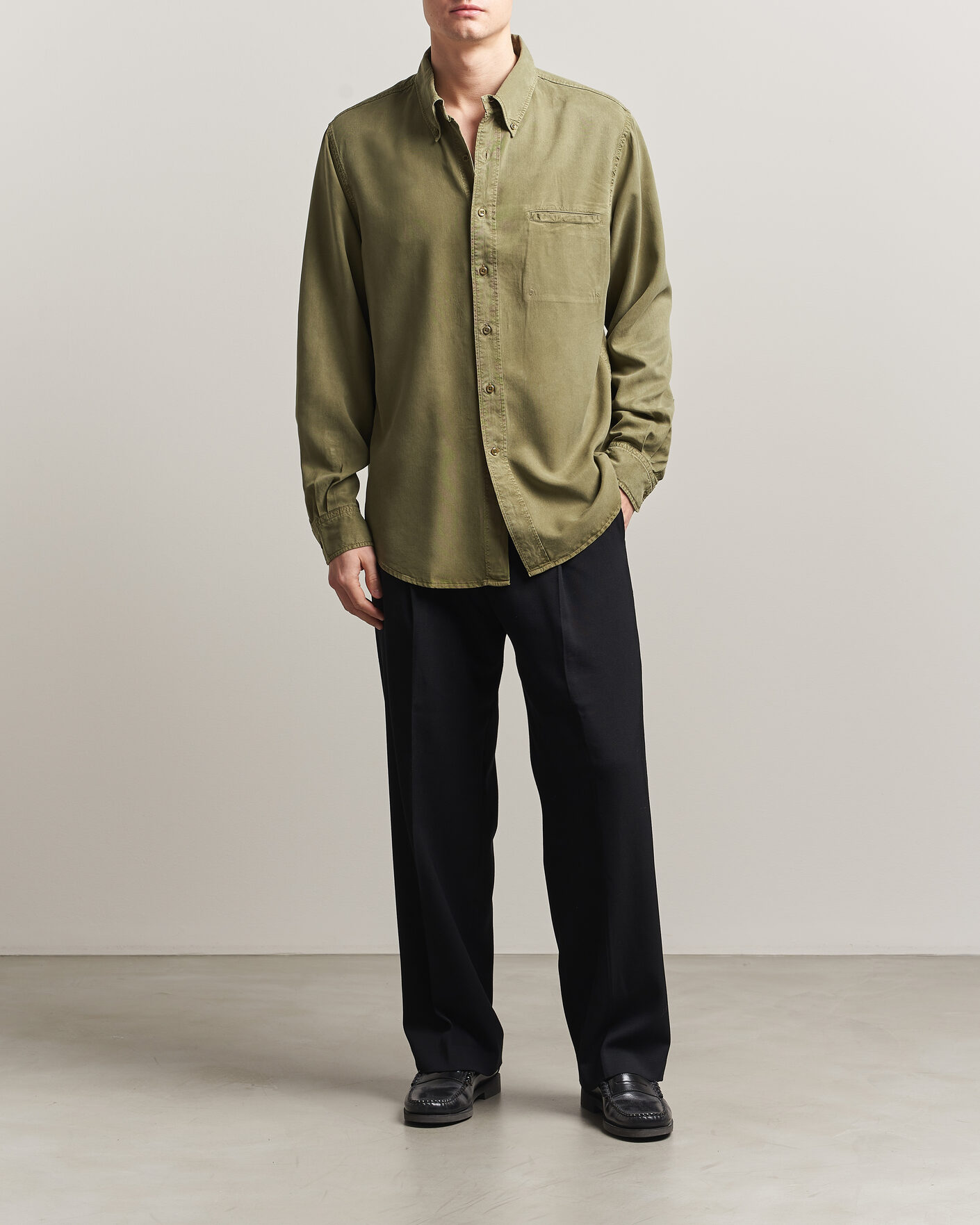 Herr | Skjortor | Filippa K | Zack Lyocell Shirt Laurel Green