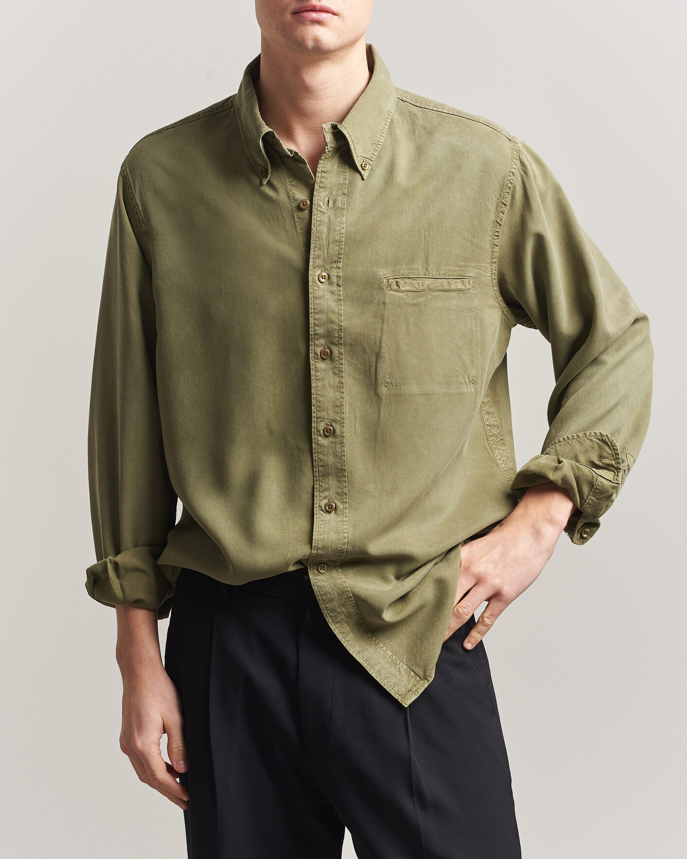 Herr | Skjortor | Filippa K | Zack Lyocell Shirt Laurel Green