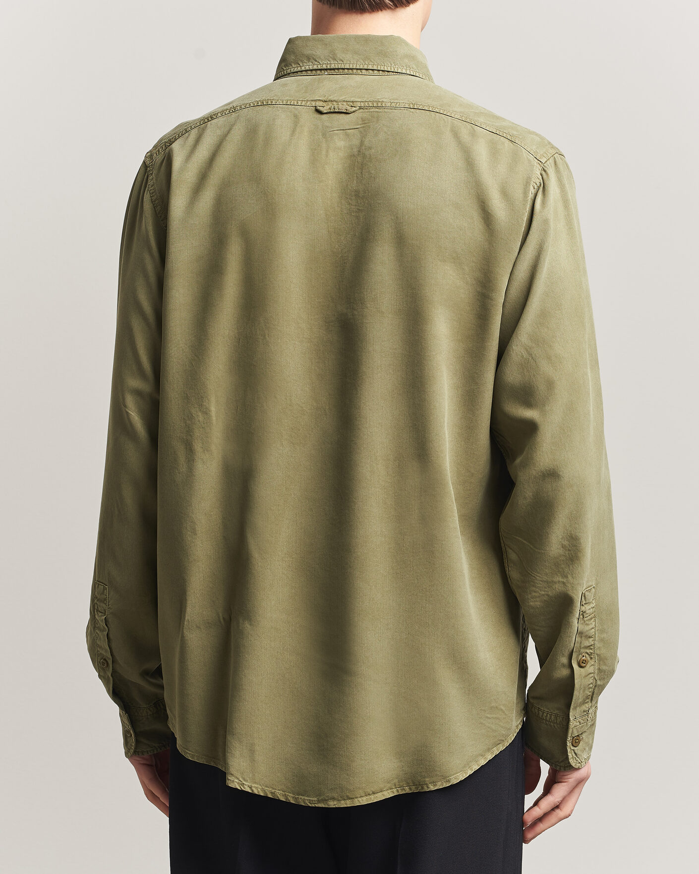 Herr | Skjortor | Filippa K | Zack Lyocell Shirt Laurel Green