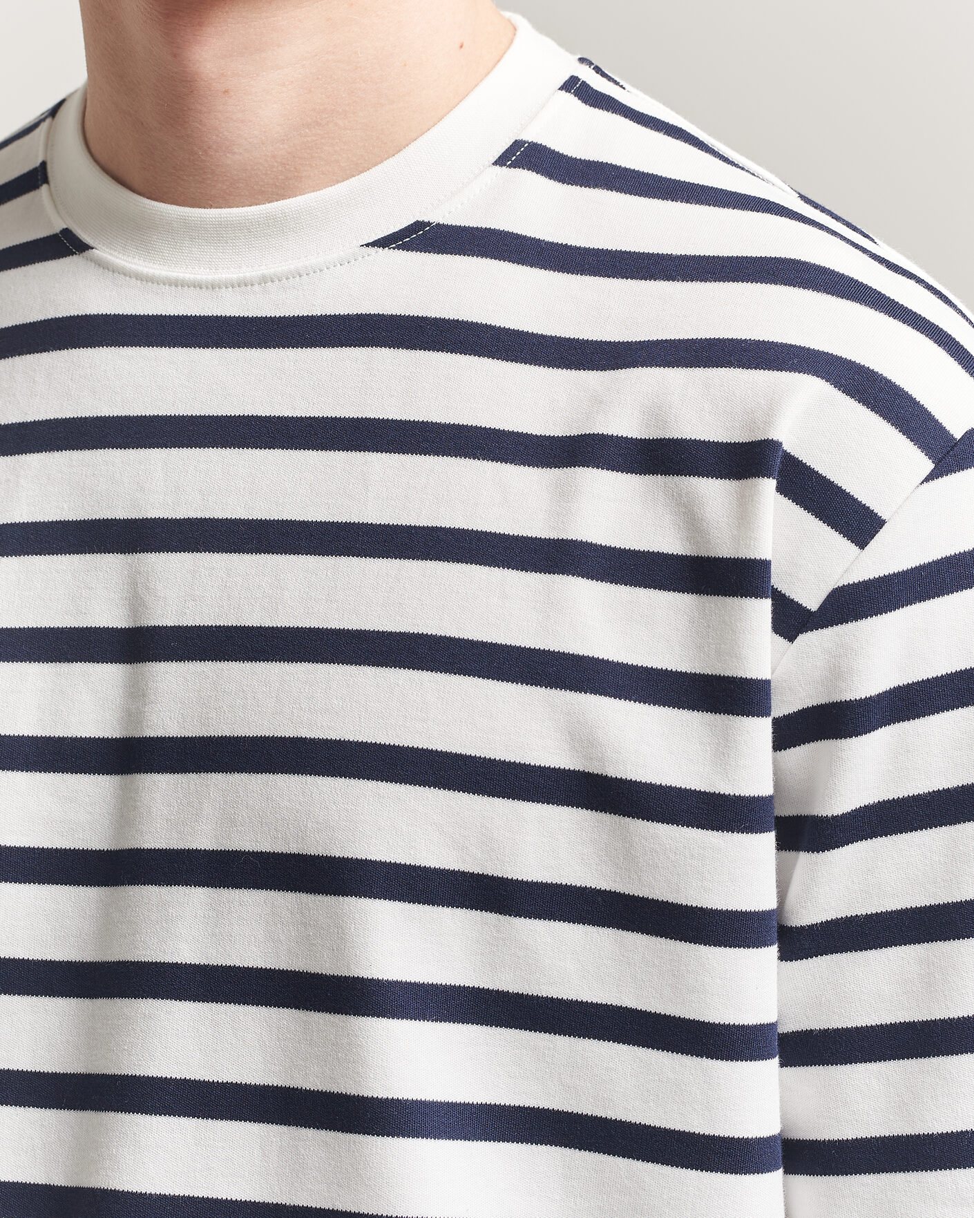 Herr | T-Shirts | Filippa K | Striped Crew Neck T-Shirt White/Navy