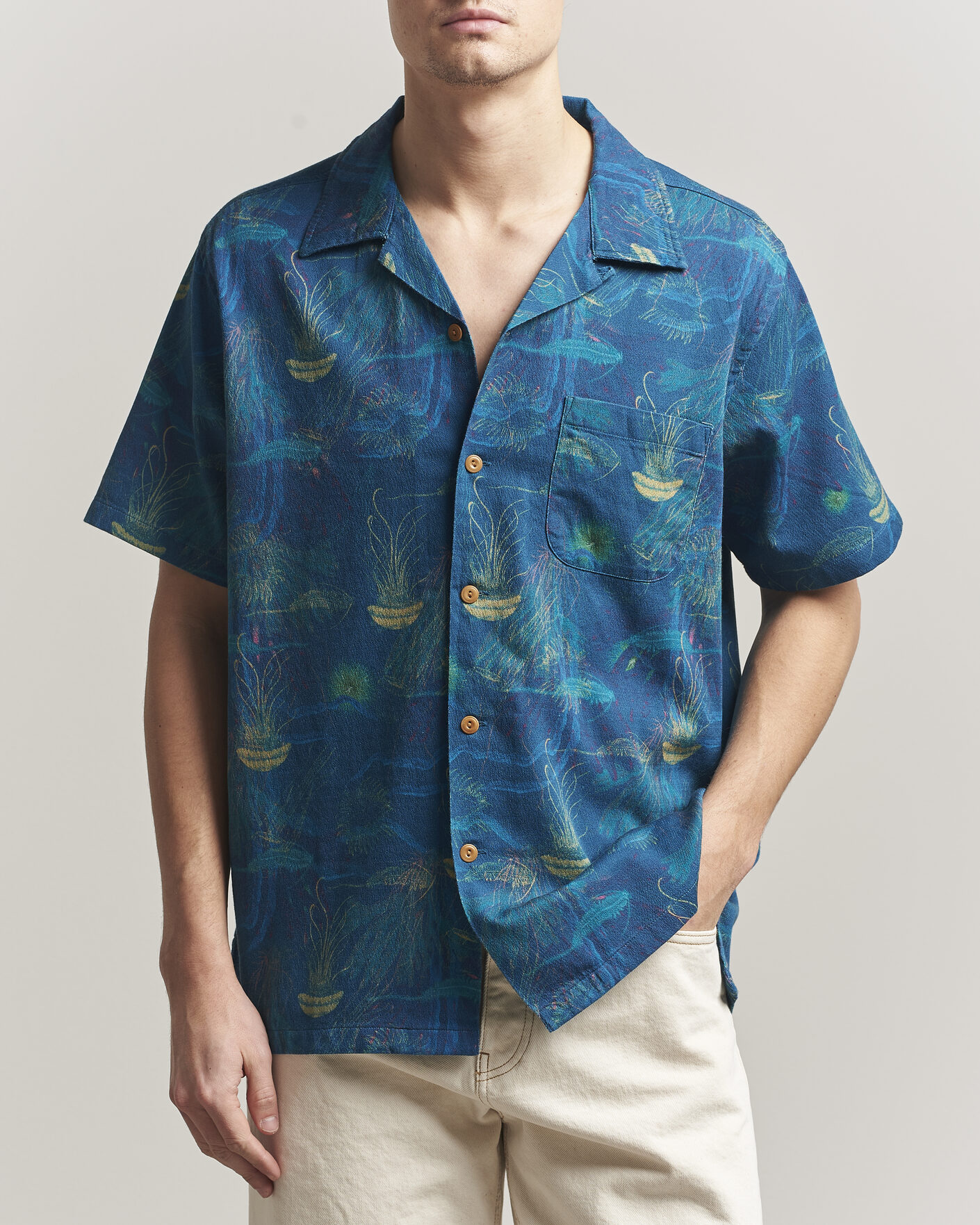 Herr | Skjortor | Nudie Jeans | Arvid Hawaii Shirt Deep Sea
