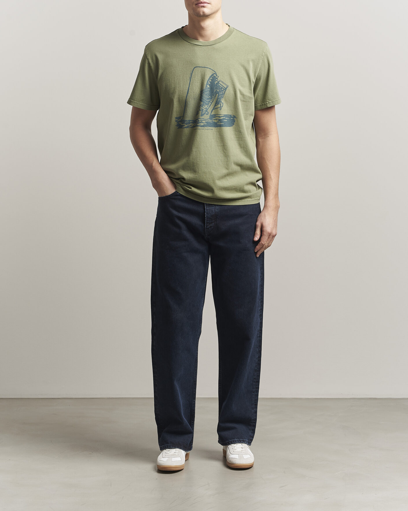 Herr | T-Shirts | Nudie Jeans | Roy Printed T-Shirt Green