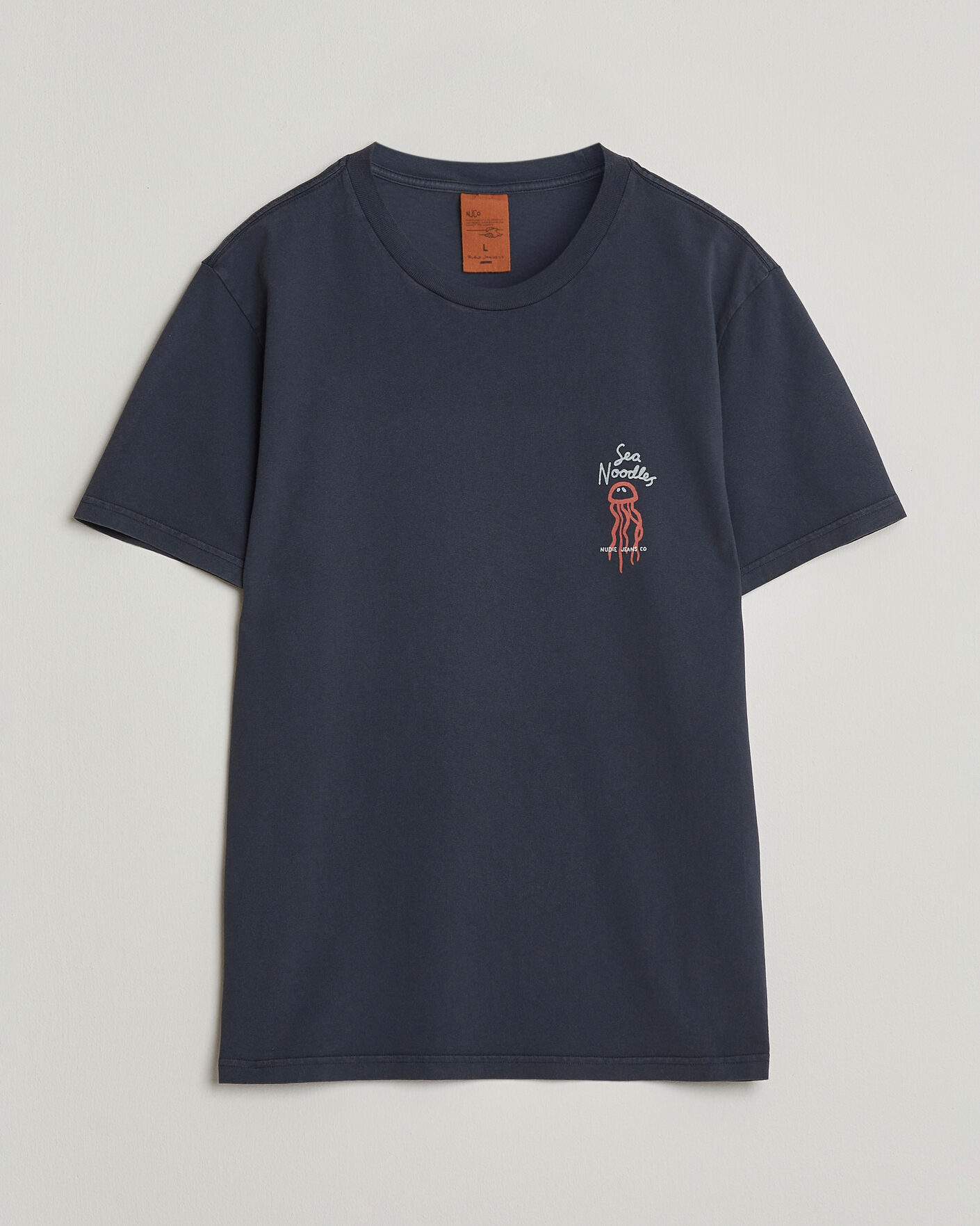 Herr | T-Shirts | Nudie Jeans | Roy Printed T-Shirt Dark Blue