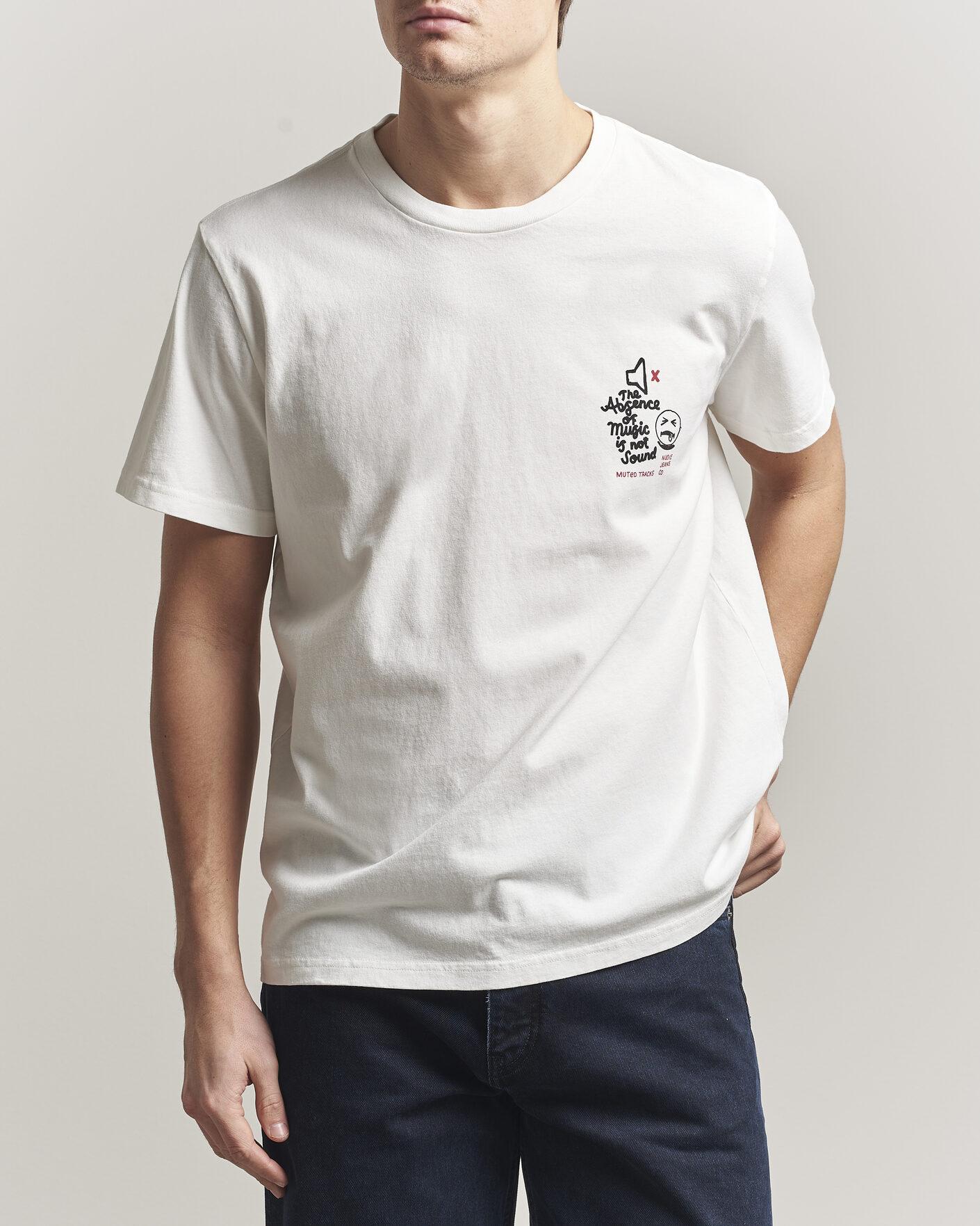 Herr | T-Shirts | Nudie Jeans | Roy Printed T-Shirt Chalk White