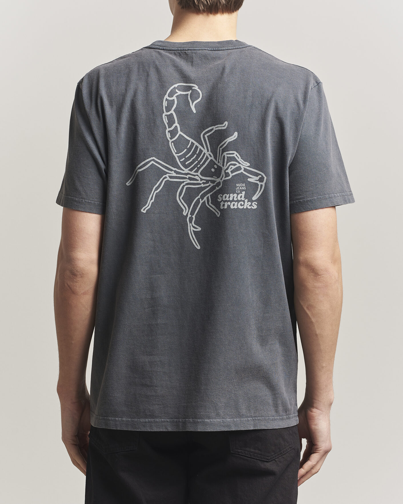 Herr | T-Shirts | Nudie Jeans | Roy Printed T-Shirt Antracite