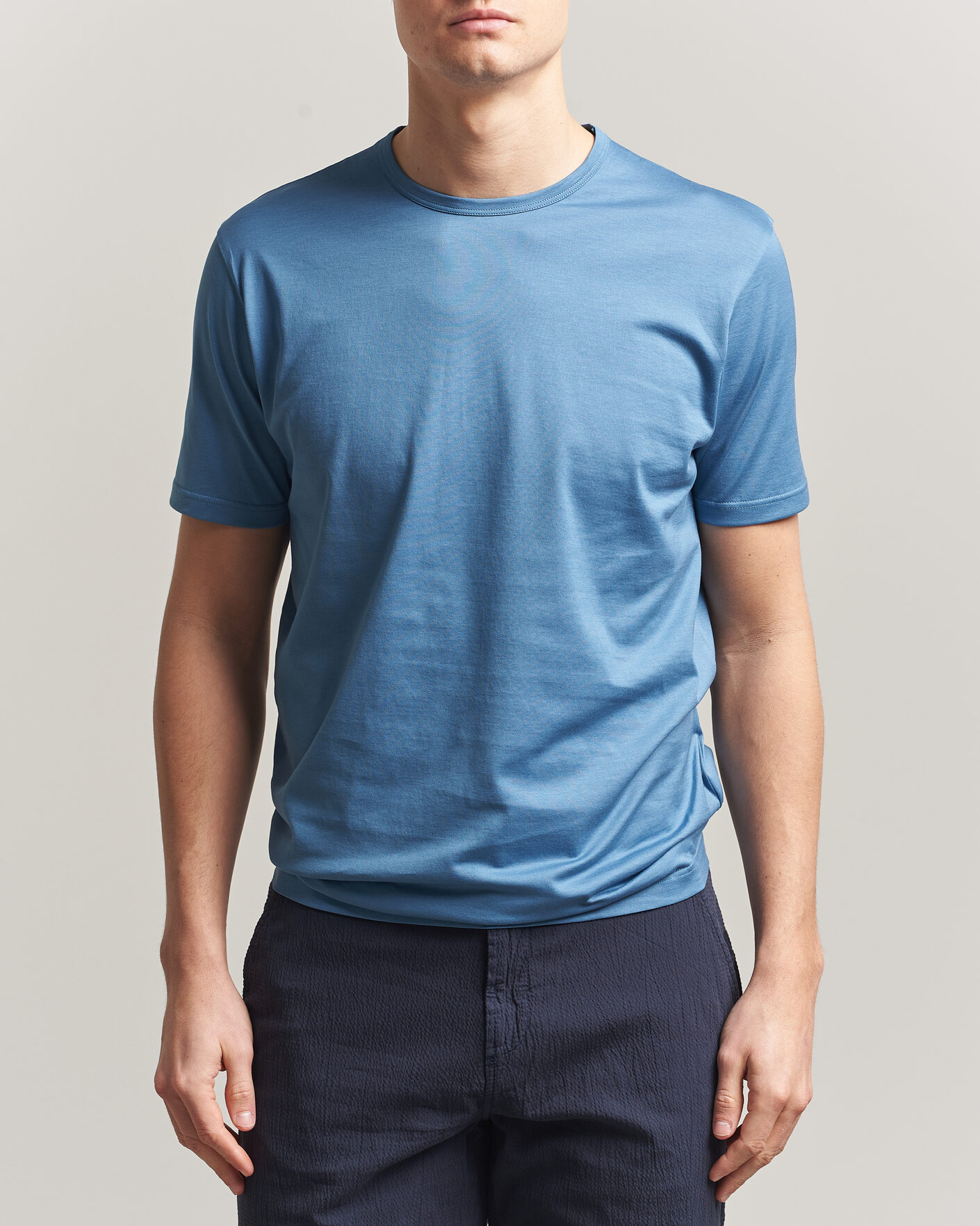 Herr | T-Shirts | Sunspel | Crew Neck Q82 Cotton T-Shirt Air Force Blue