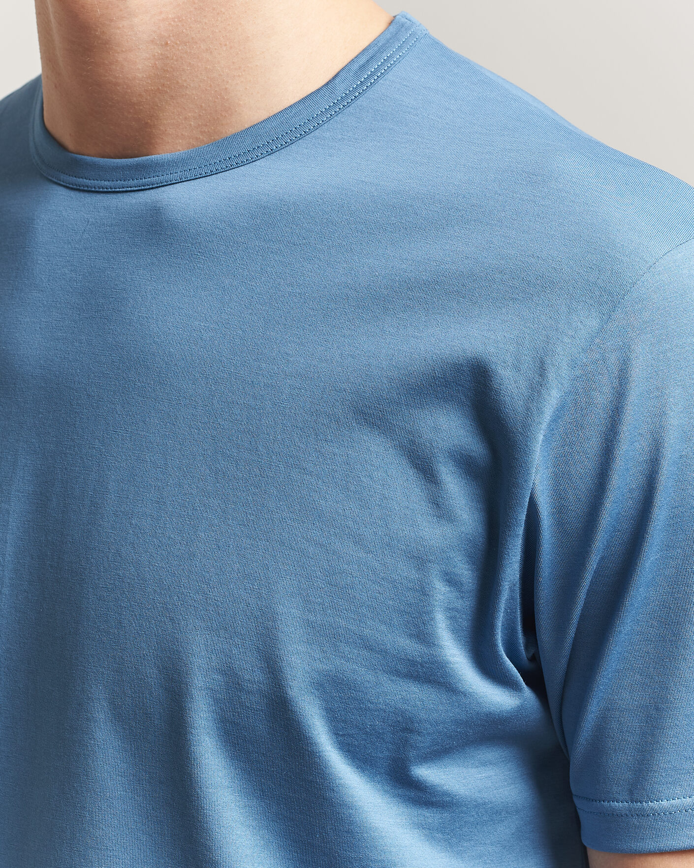 Herr | T-Shirts | Sunspel | Crew Neck Q82 Cotton T-Shirt Air Force Blue