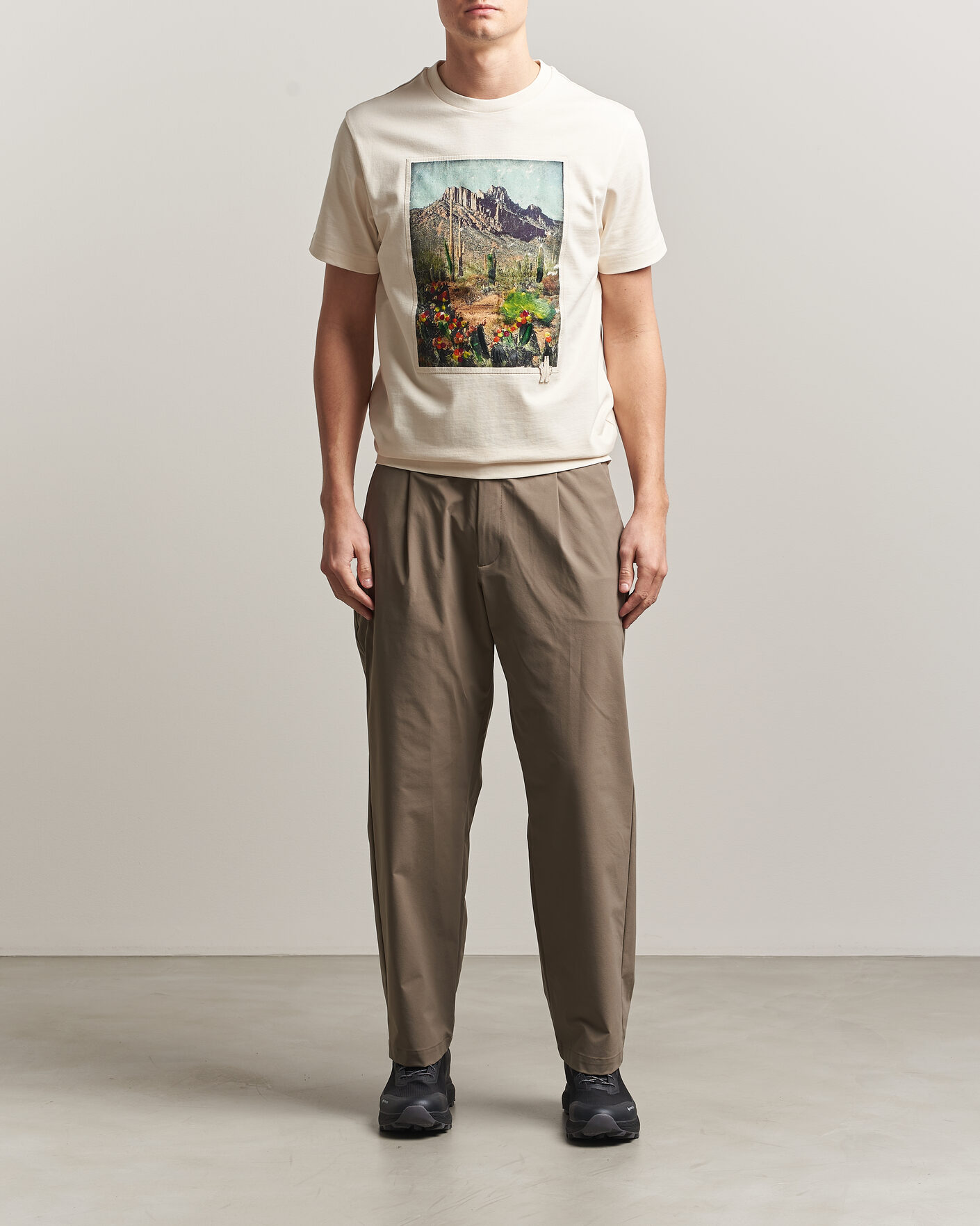 Herr | T-Shirts | Moncler Grenoble | Mountain Print T-Shirt Off White