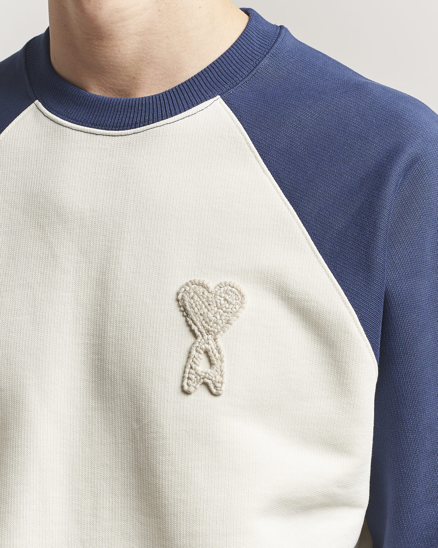 Herr | Tröjor | AMI | Knitted Heart Logo Sweatshirt Creme/Navy