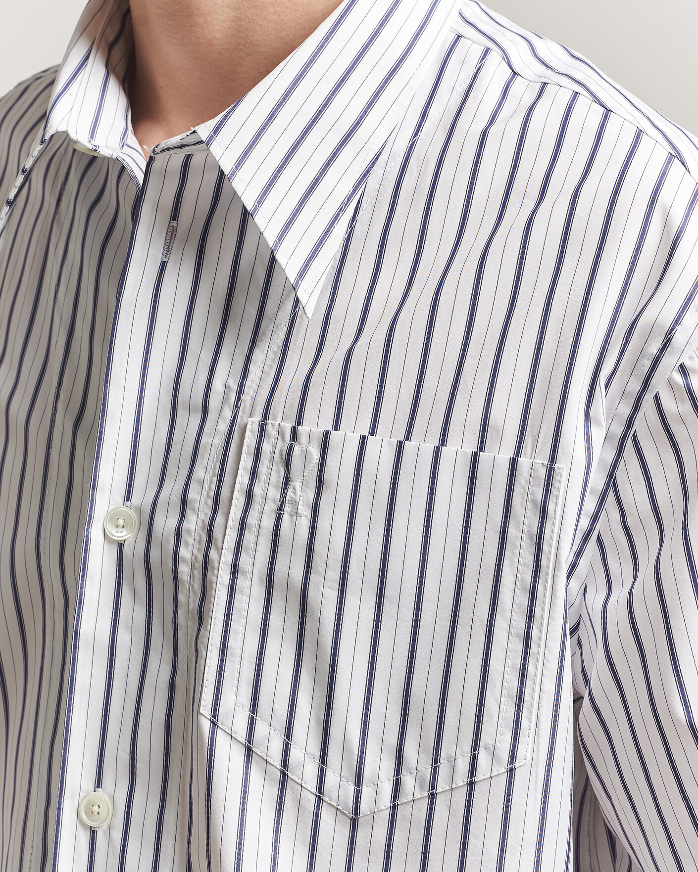 Herr | Skjortor | AMI | Short Sleeve Camp Collar Shirt White/Blue