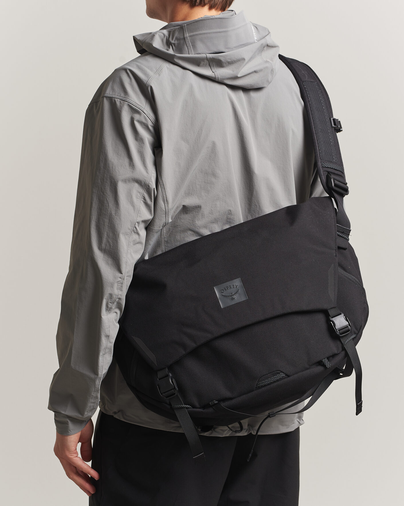 Herr | Väskor | Osprey | Metron Messenger 18 Black