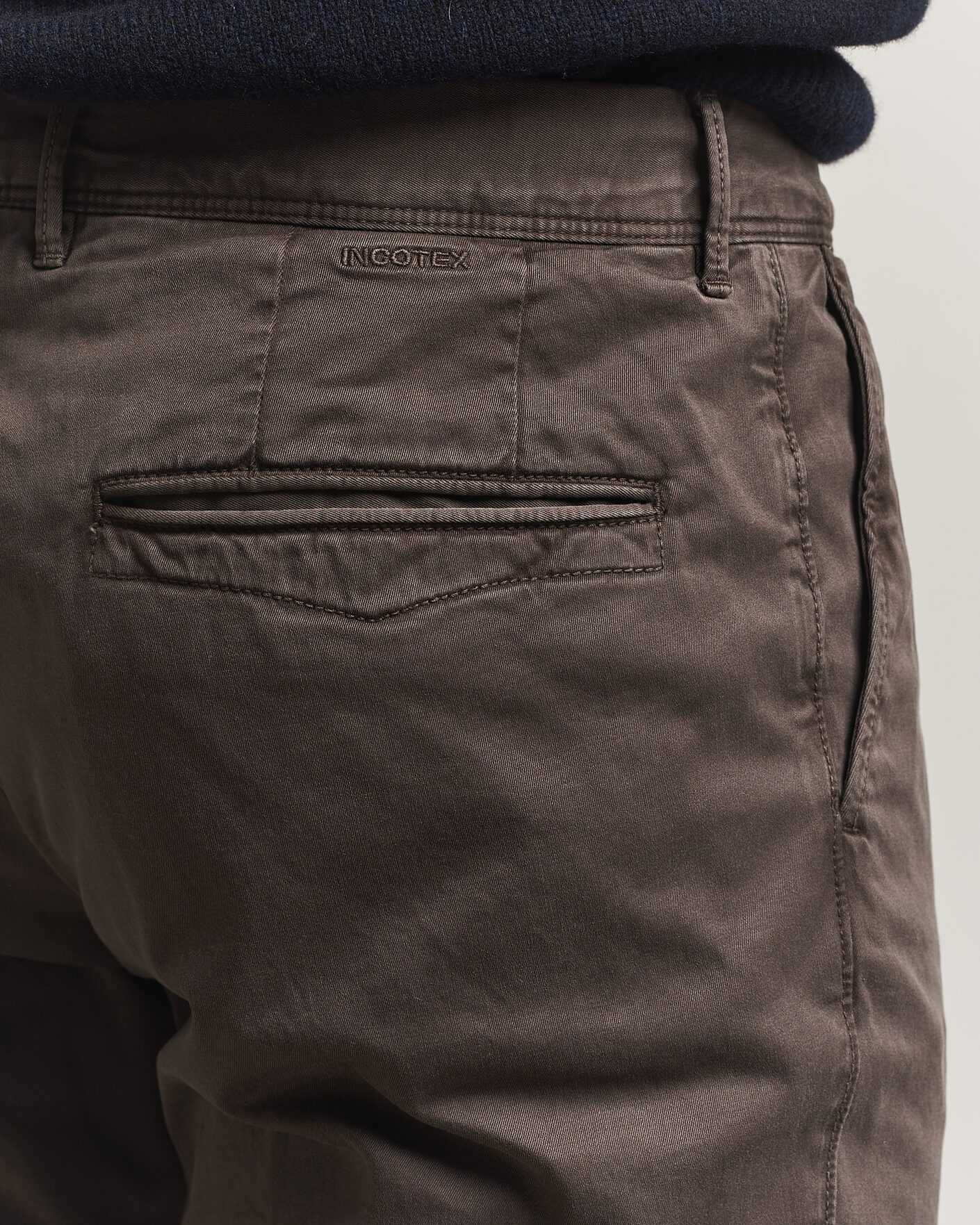 Herr | Byxor | Incotex | Slim Fit Garment Dyed Slacks Dark Brown
