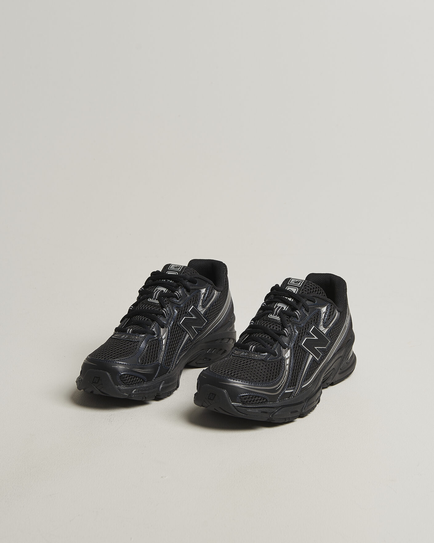 Herr | Sneakers | New Balance | 740 Sneakers Black