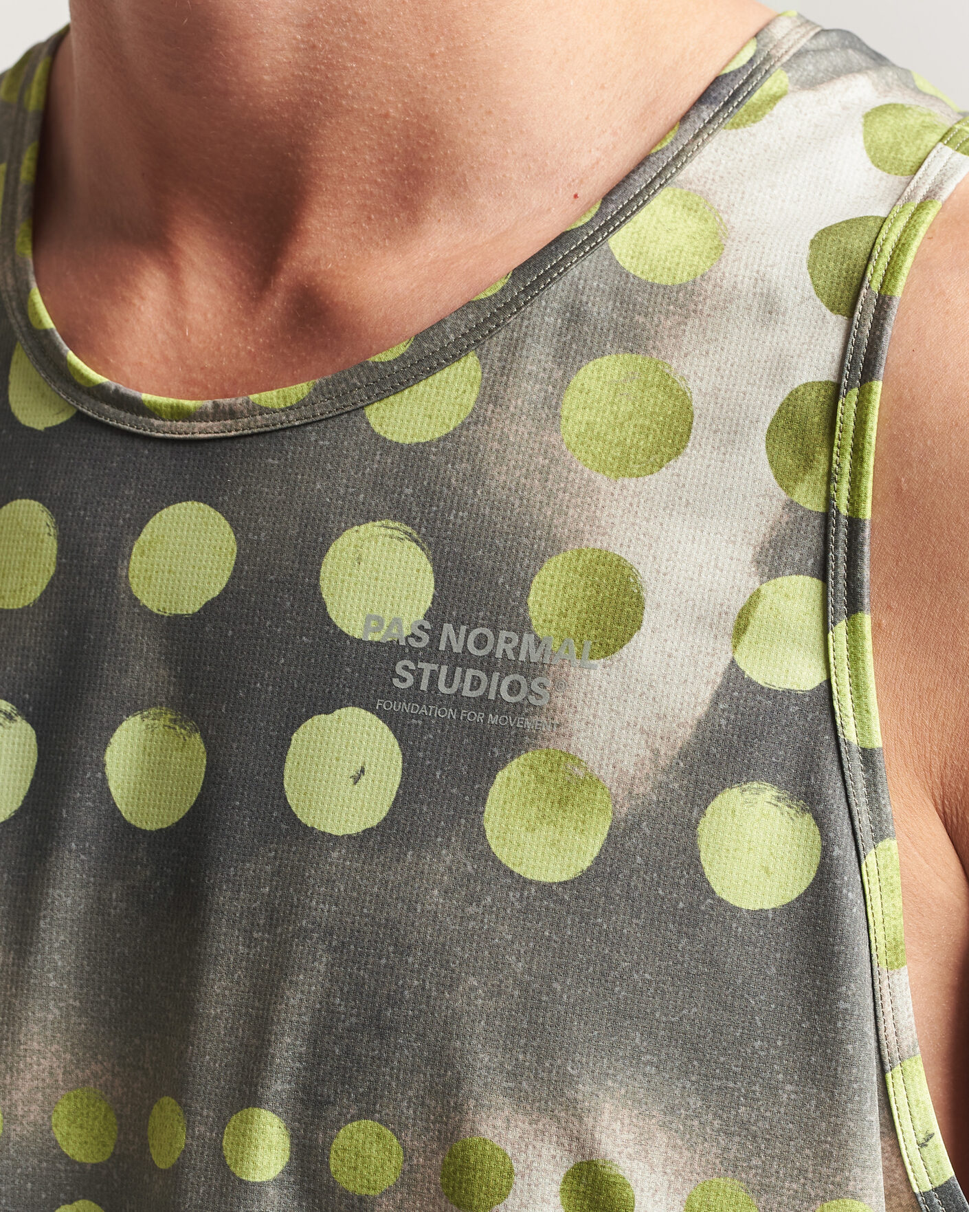 Herr | T-Shirts | Pas Normal Studios | TKO Balance Singlet Moss Green