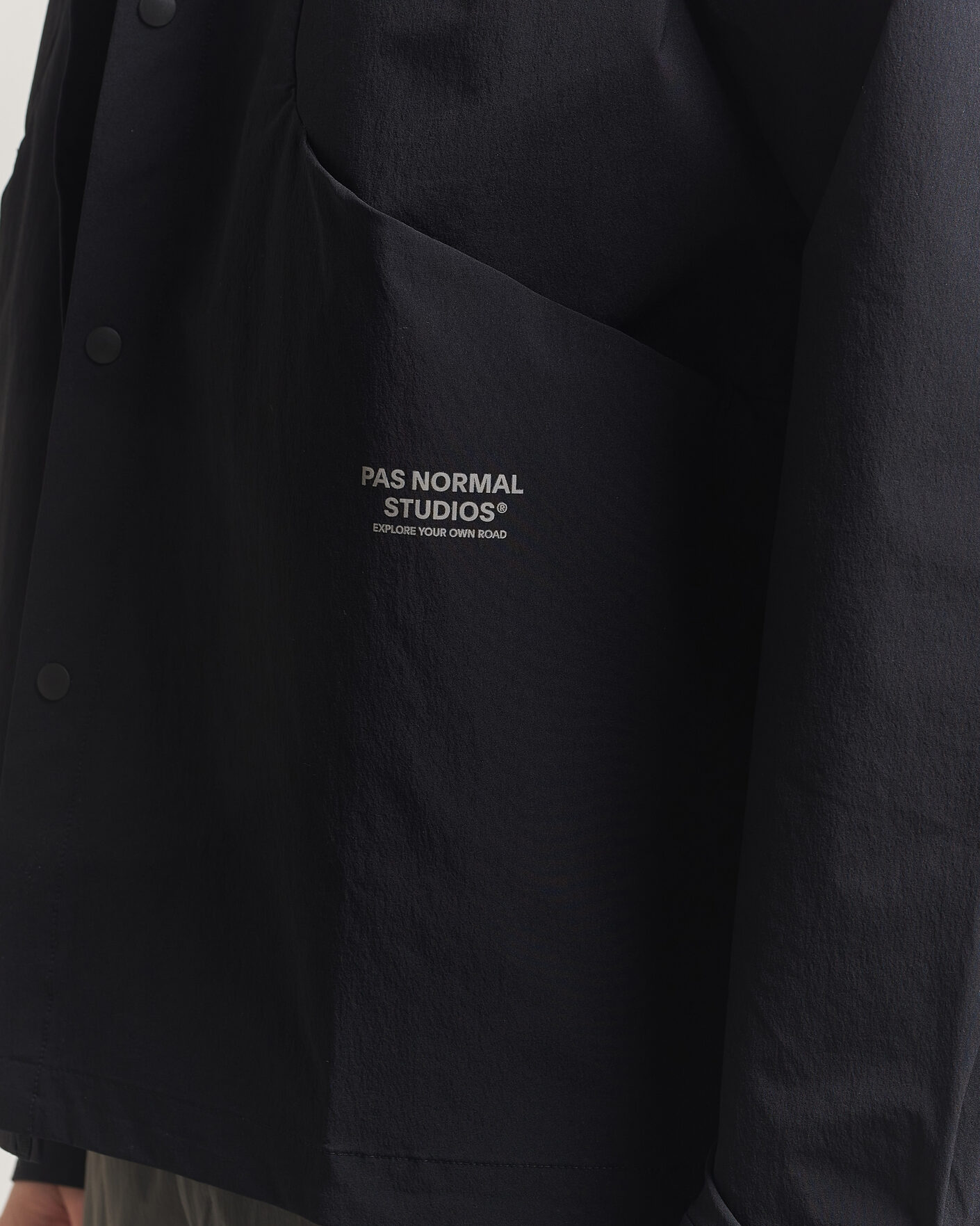 Herr | Skjortor | Pas Normal Studios | Off Race Tech Overshirt Black