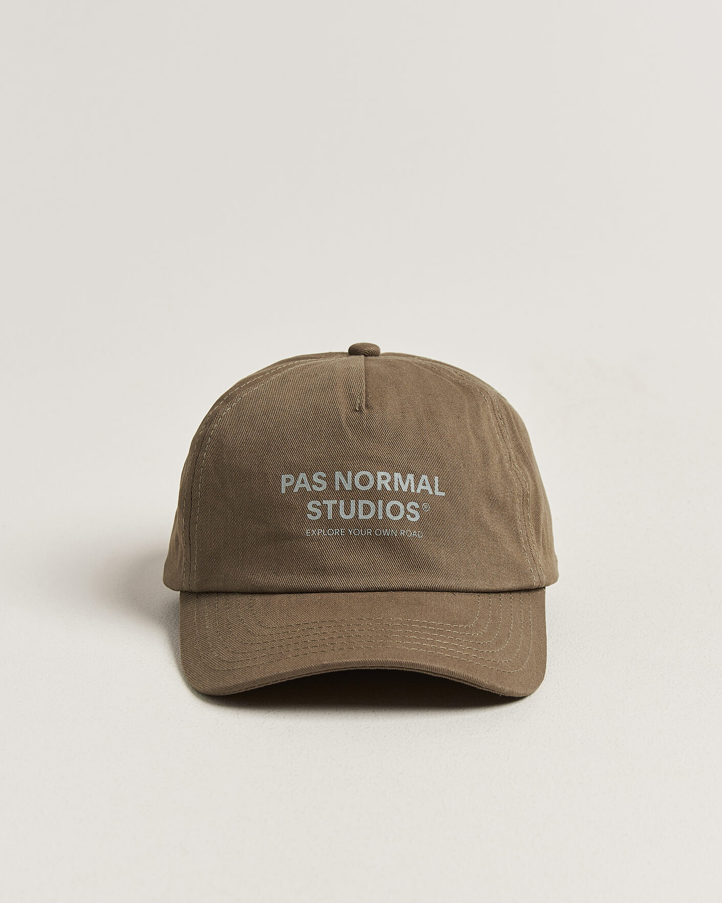 Herr | Hattar & kepsar | Pas Normal Studios | Off Race Cotton Cap Mud