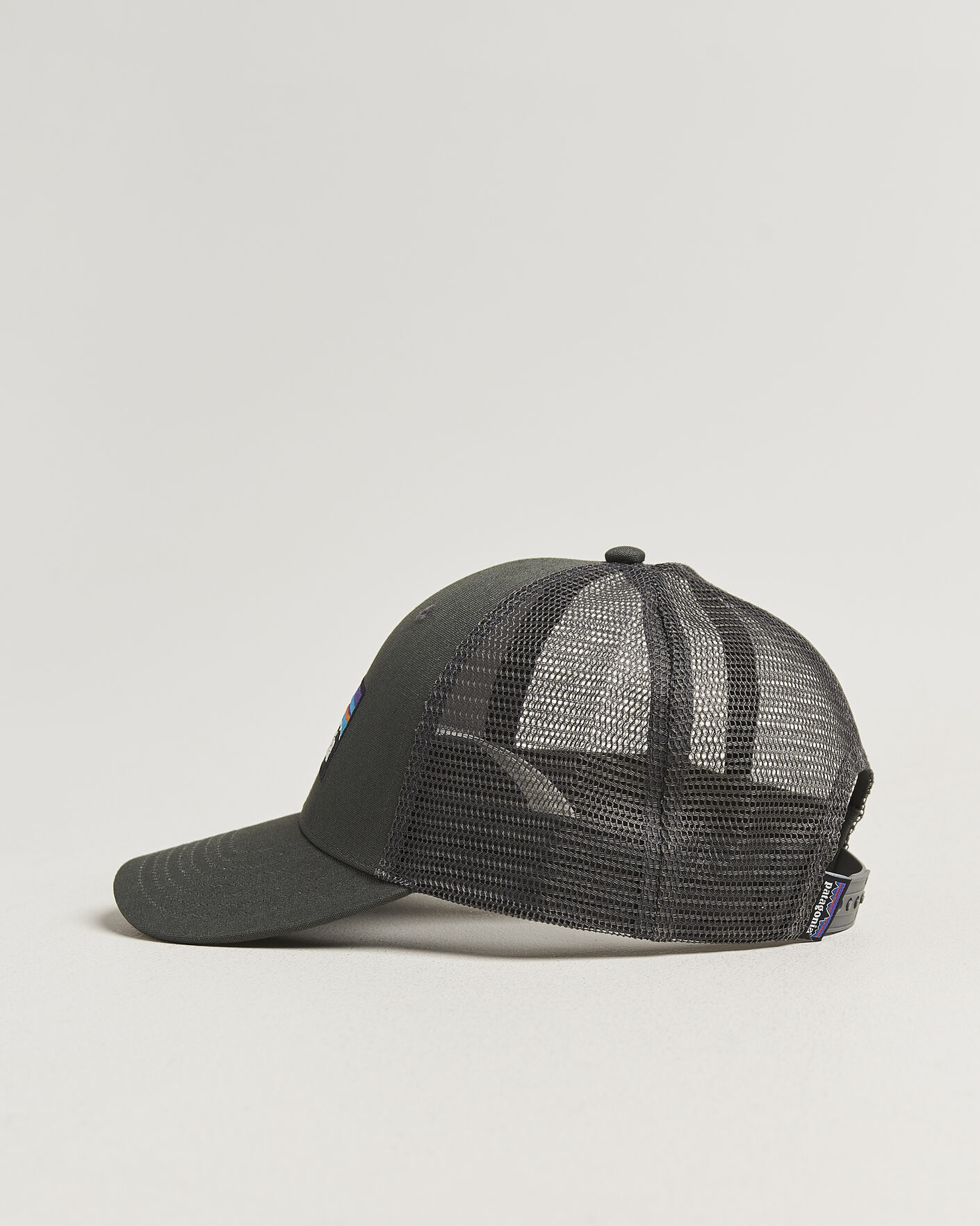 Herr | Hattar & kepsar | Patagonia | P-6 Logo LoPro Trucker Hat Forge Grey