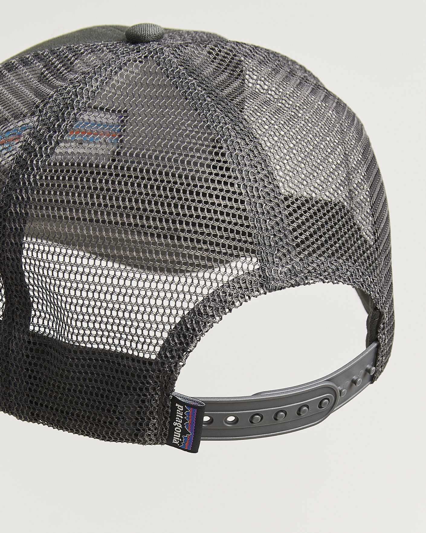 Herr | Hattar & kepsar | Patagonia | P-6 Logo LoPro Trucker Hat Forge Grey