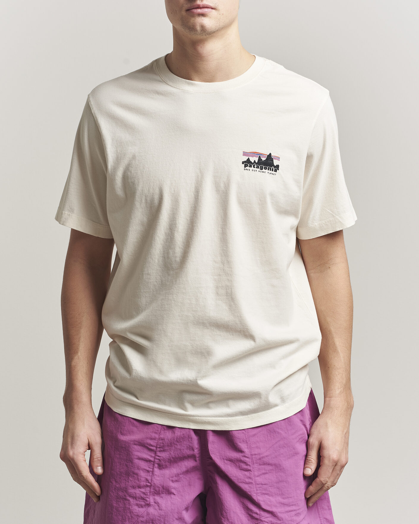 Herr | T-Shirts | Patagonia | 73 Skyline Logo T-Shirt Undyed Natural