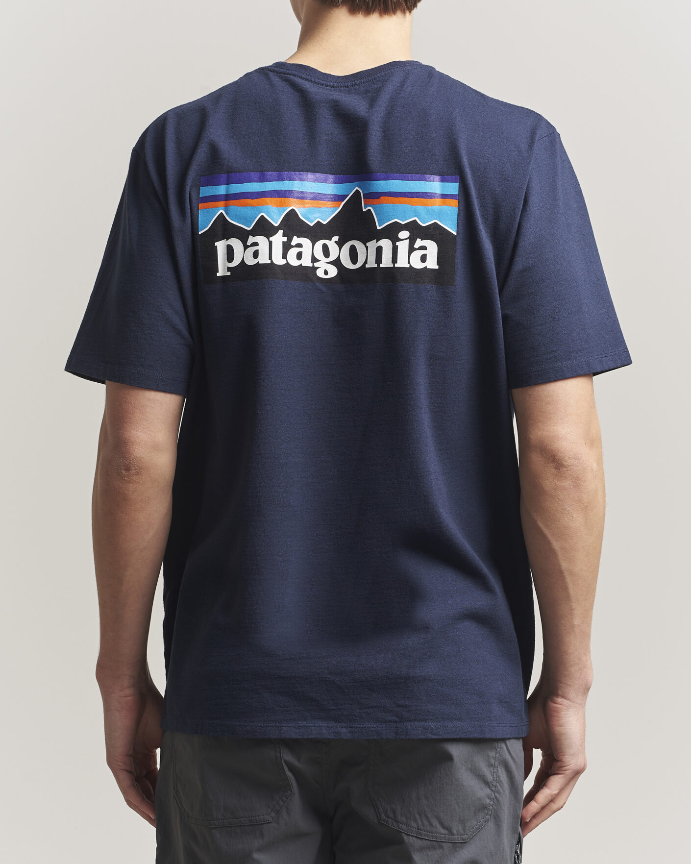 Herr | T-Shirts | Patagonia | P-6 Logo T-Shirt New Navy