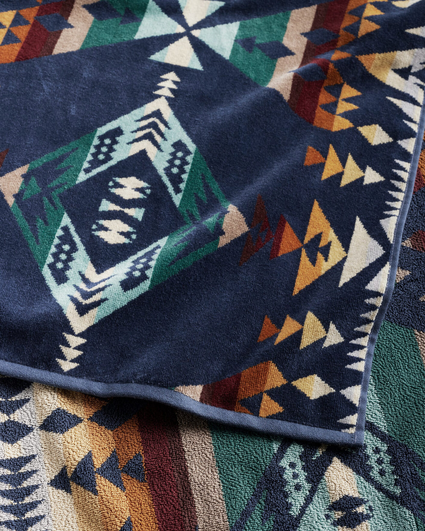 Herr | Textilier | Pendleton | Oversized Jacquard Spa Towel Diamond Peak