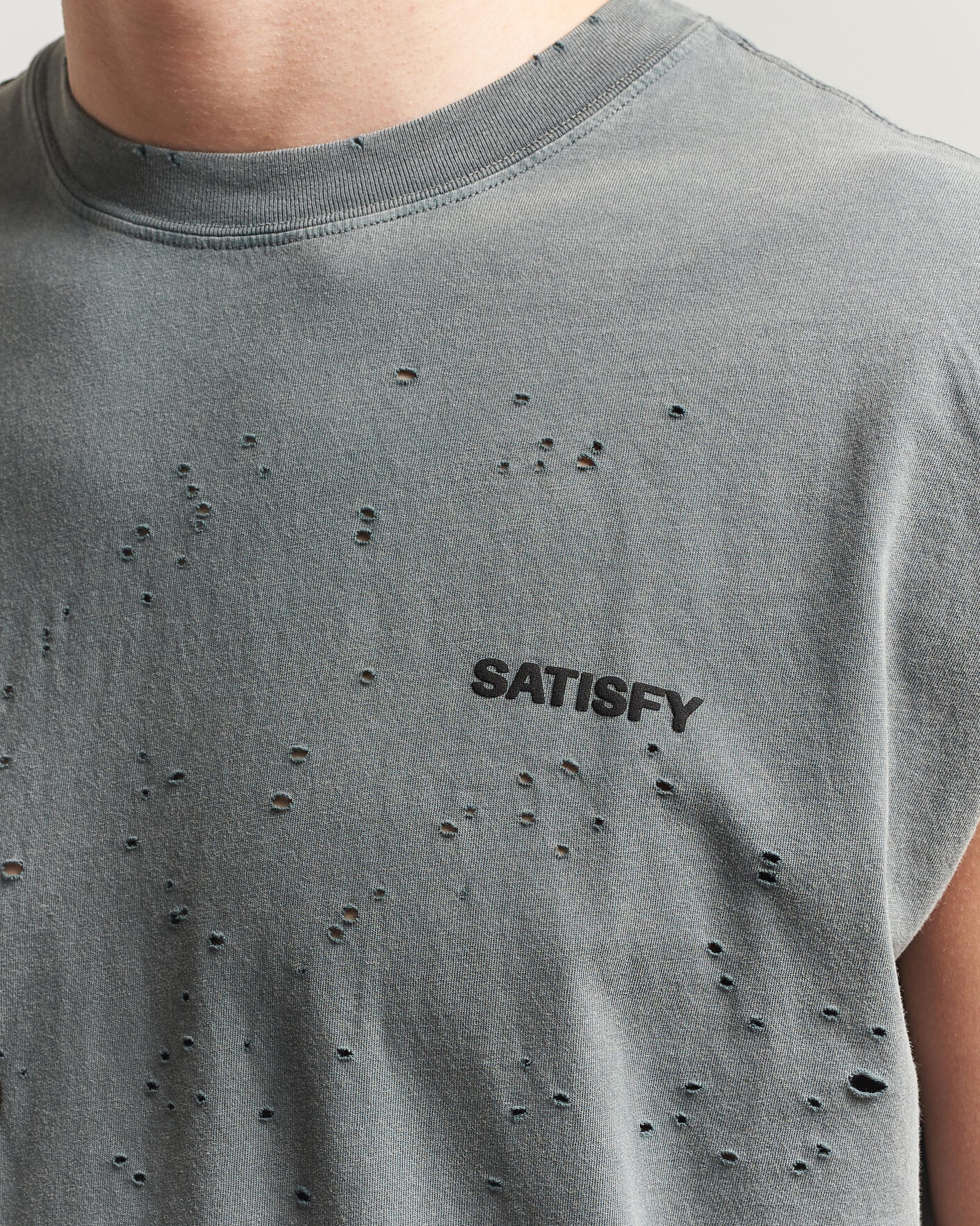 Herr | T-Shirts | Satisfy | MothTech Muscle Tee Faded Black