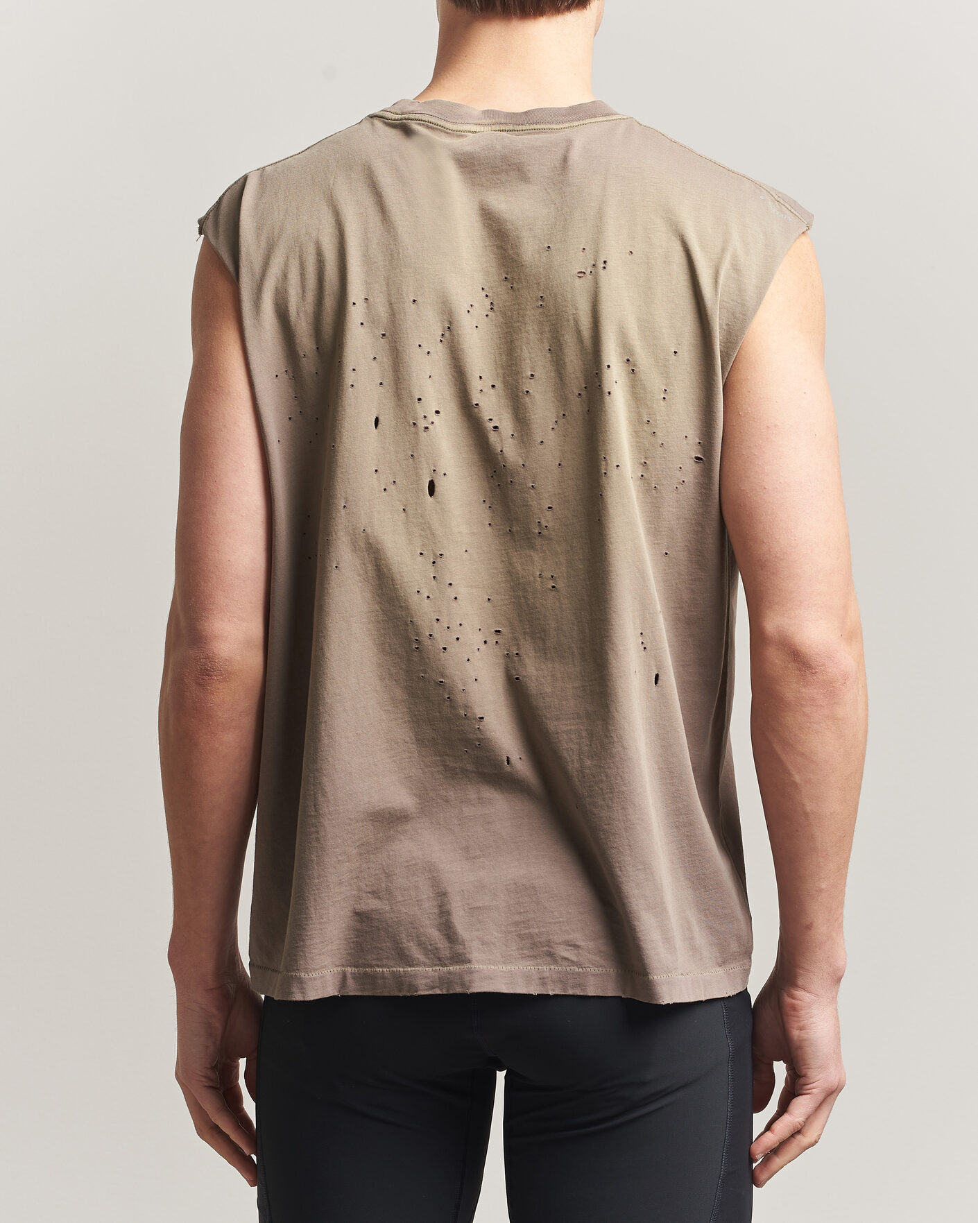Herr | T-Shirts | Satisfy | MothTech Muscle Tee Sun Bleached Falcon