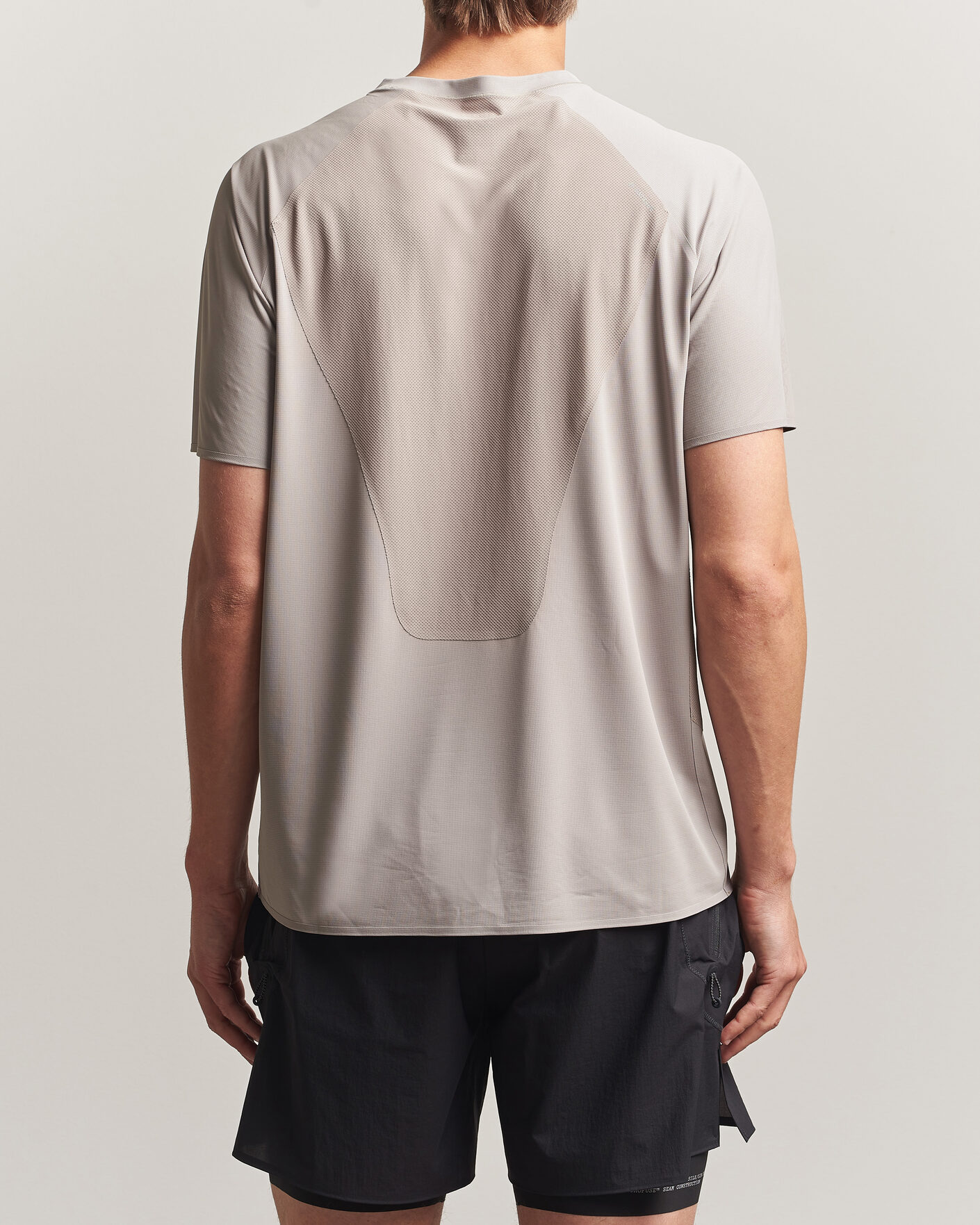 Herr | T-Shirts | Satisfy | AuraLite UV T-Shirt Moon Rock