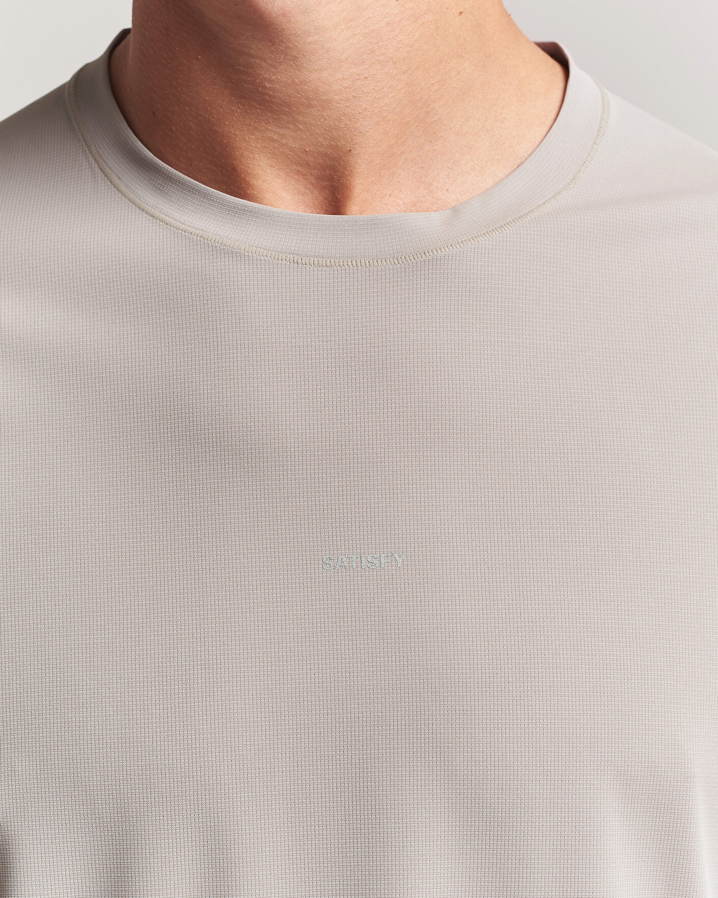 Herr | T-Shirts | Satisfy | AuraLite UV T-Shirt Moon Rock