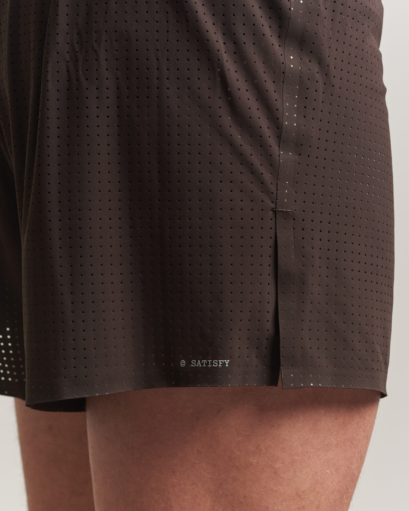 Herr | Shorts | Satisfy | Space-O 5 Inch Shorts Deep Mahogany