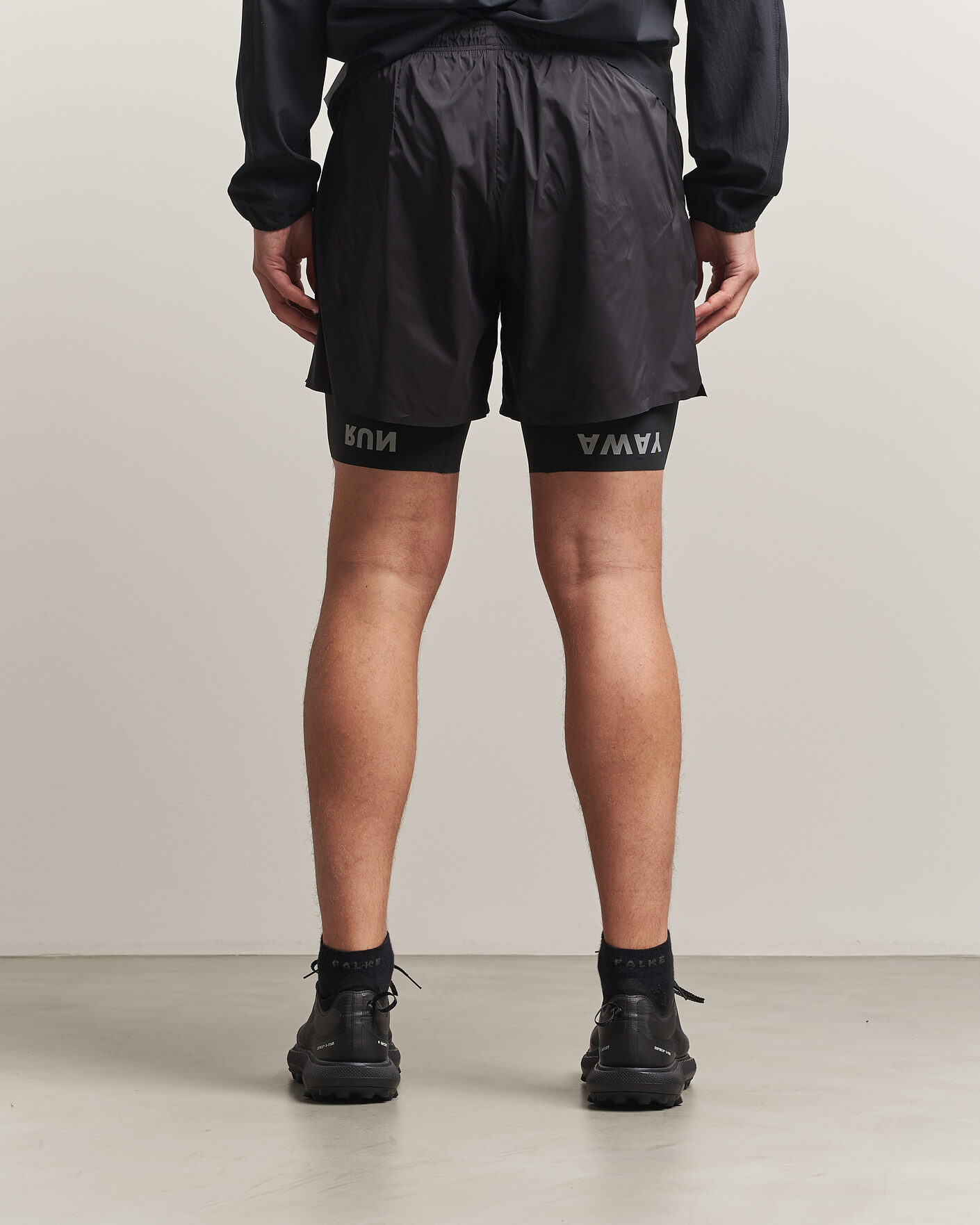 Herr | Shorts | Satisfy | TechSilk 8 Inch Shorts Black