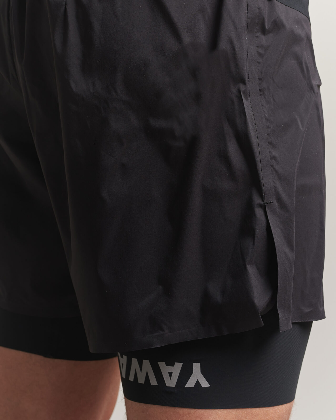 Herr | Shorts | Satisfy | TechSilk 8 Inch Shorts Black