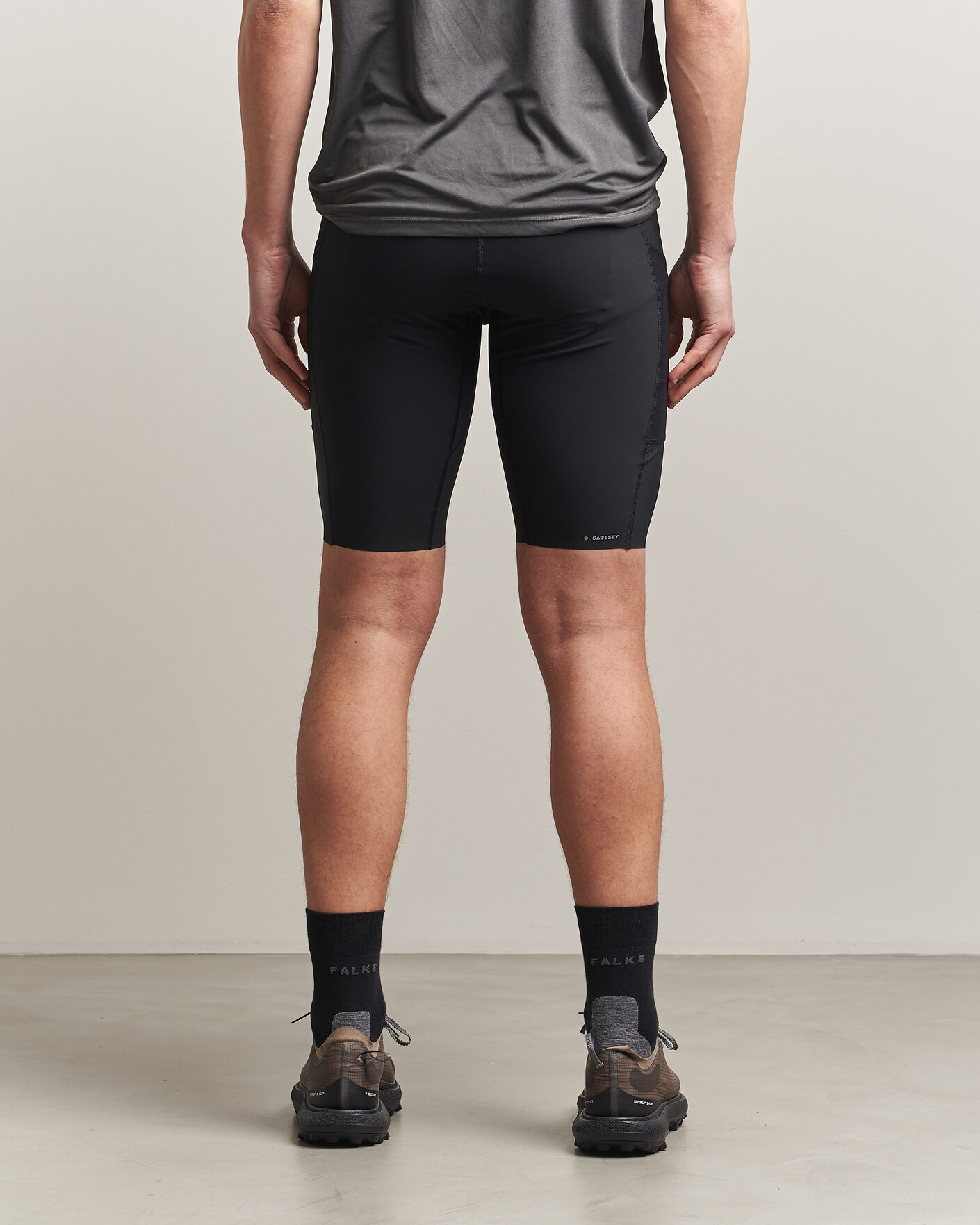 Herr | Shorts | Satisfy | TechSilk Evo 9 Half Tight Black