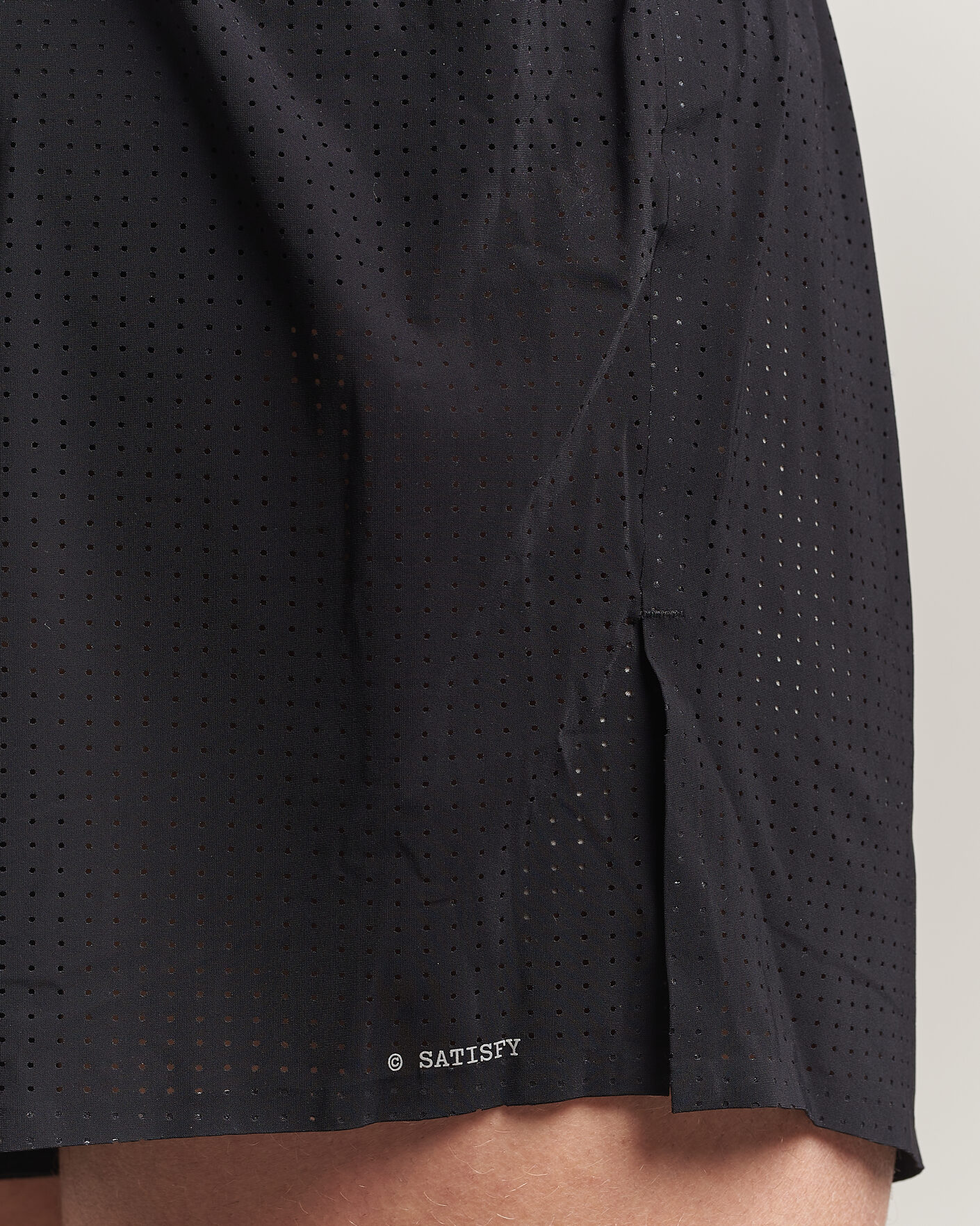 Herr | Shorts | Satisfy | Space-O 2.5 Inch Shorts Black