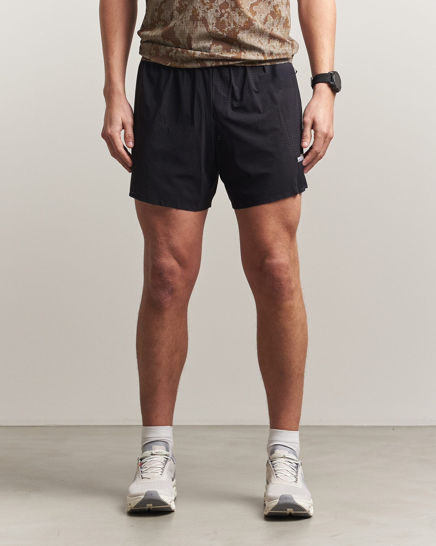 Herr | Shorts | Satisfy | Space-O 5 Inch Shorts Black