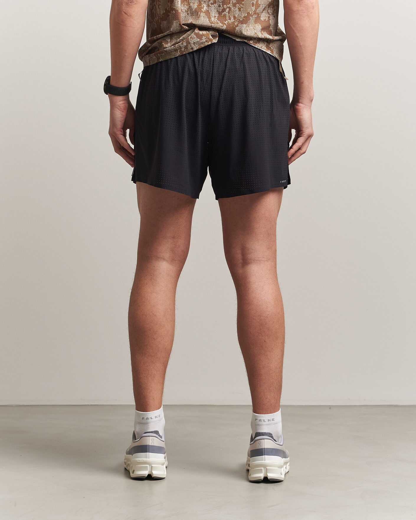 Herr | Shorts | Satisfy | Space-O 5 Inch Shorts Black
