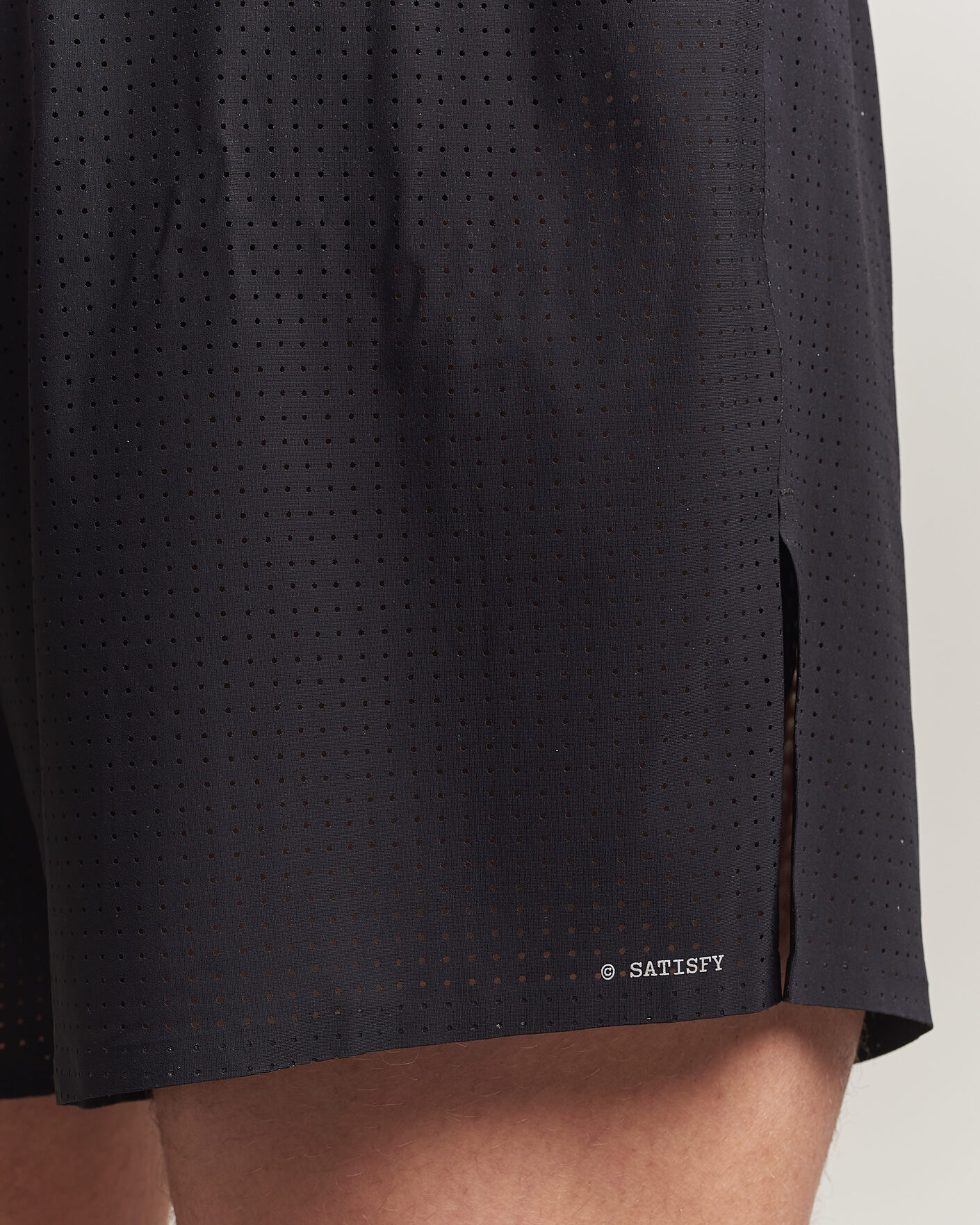 Herr | Shorts | Satisfy | Space-O 5 Inch Shorts Black